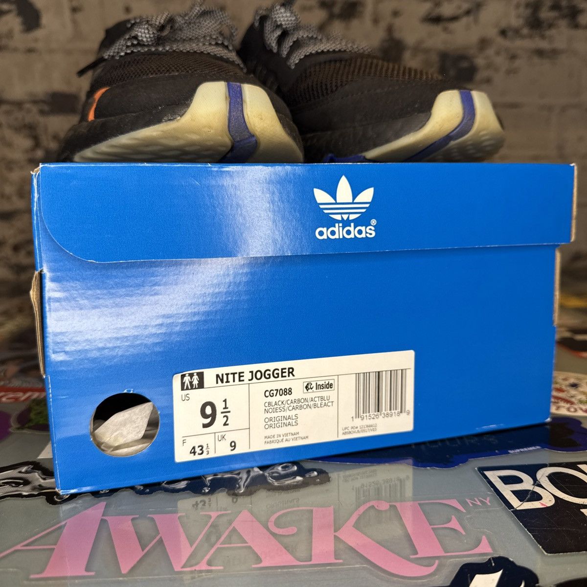 Adidas Adidas Nite Jogger Size 9.5 CG7088 Core Black w/ box Used Size US 9.5 / EU 42-43 - 7 Thumbnail