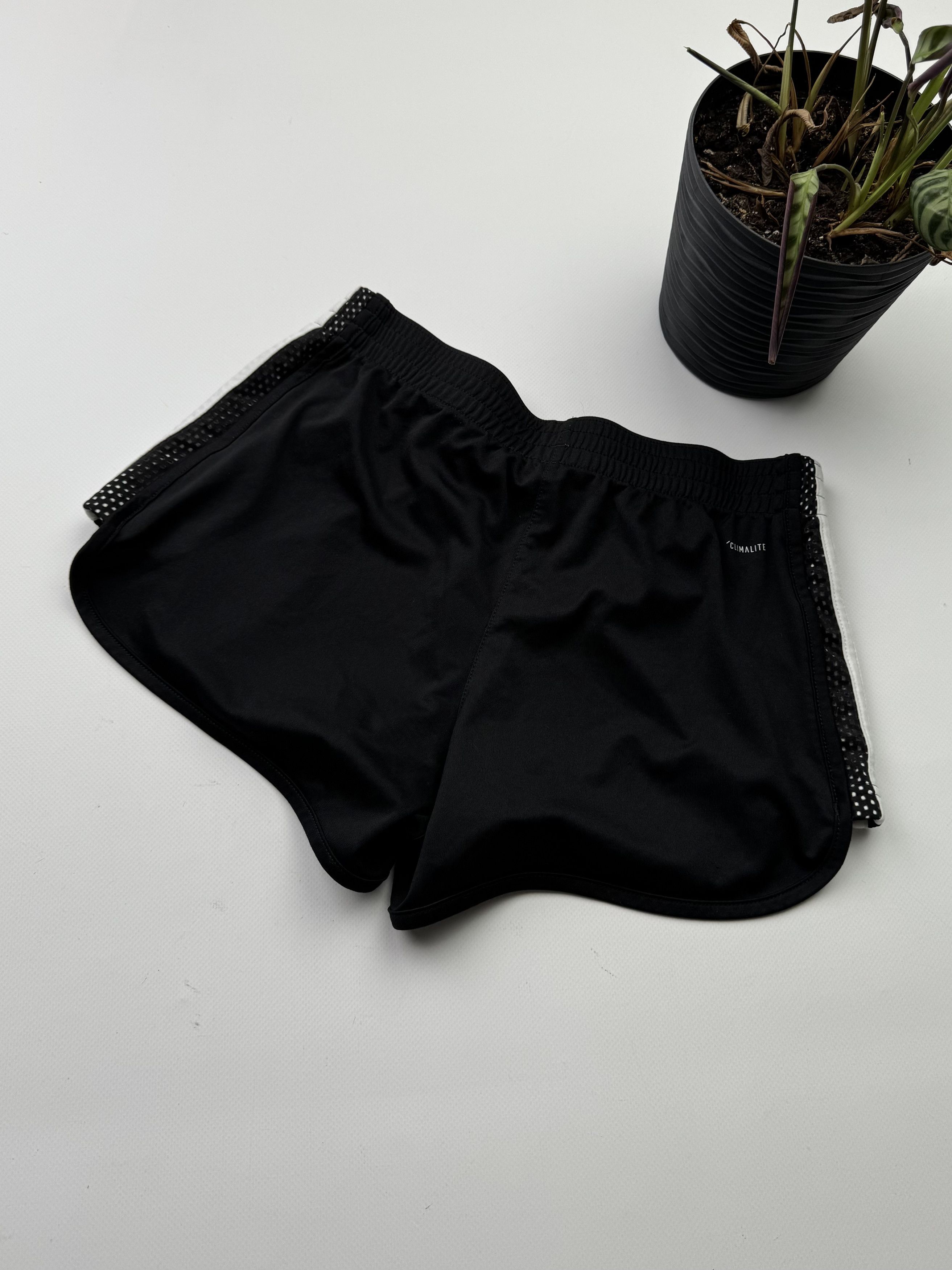 Adidas Adidas Mini Shorts (145) Size 27" / US 4 / IT 40 - 7 Thumbnail