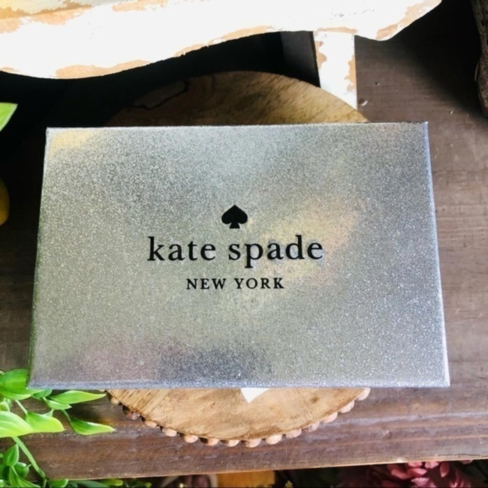 Kate Spade Kate Spade Wallet Gift Set NWT​​​​​​​​​​ Size ONE SIZE - 5 Thumbnail