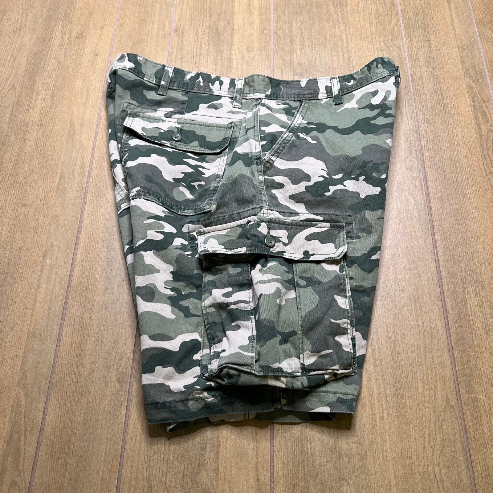 Vintage Levi Strauss Shorts Mens Sz 38 Green Camouflage Cargo Y2K Size US 38 / EU 54 - 4 Thumbnail