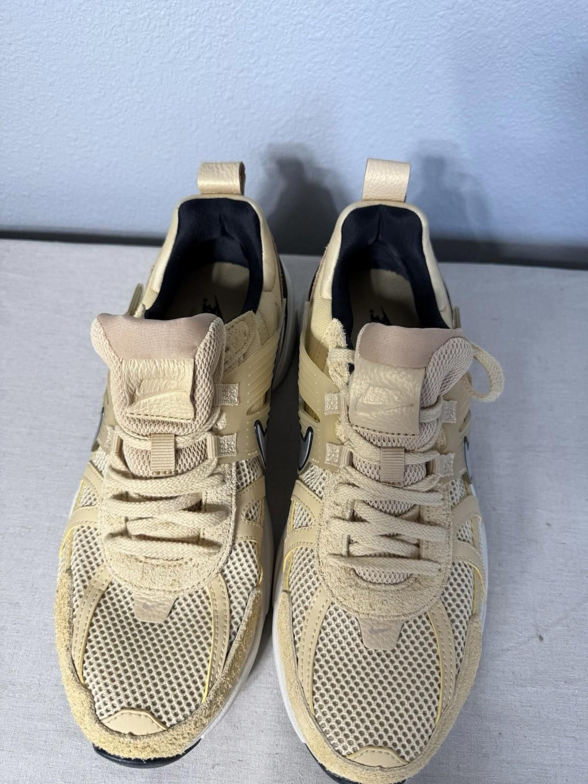 Nike Size Woman 12 , Men 10.5 - Nike V2K Run Sesame W Size US 12 / IT 42 - 5 Thumbnail