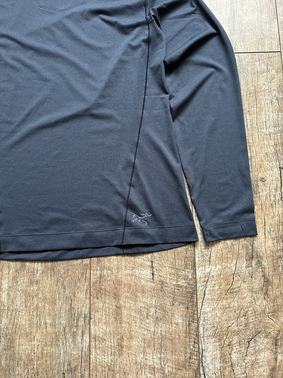 Arc'teryx Women's Arcteryx Blue Light Hoodie Size M / US 6-8 / IT 42-44 - 5 Thumbnail