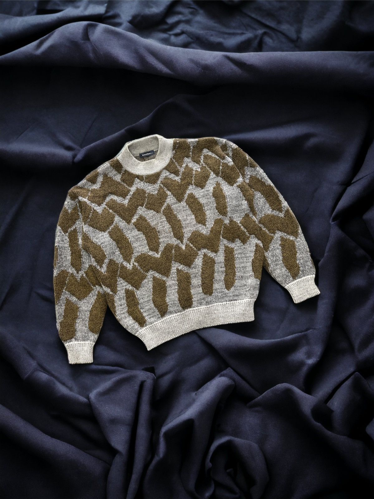 Issey Miyake ARCHIVE ISSEY MIYAKE MEN 1988 KNITWEAR SWEATER Size US S / EU 44-46 / 1 - 1 Thumbnail