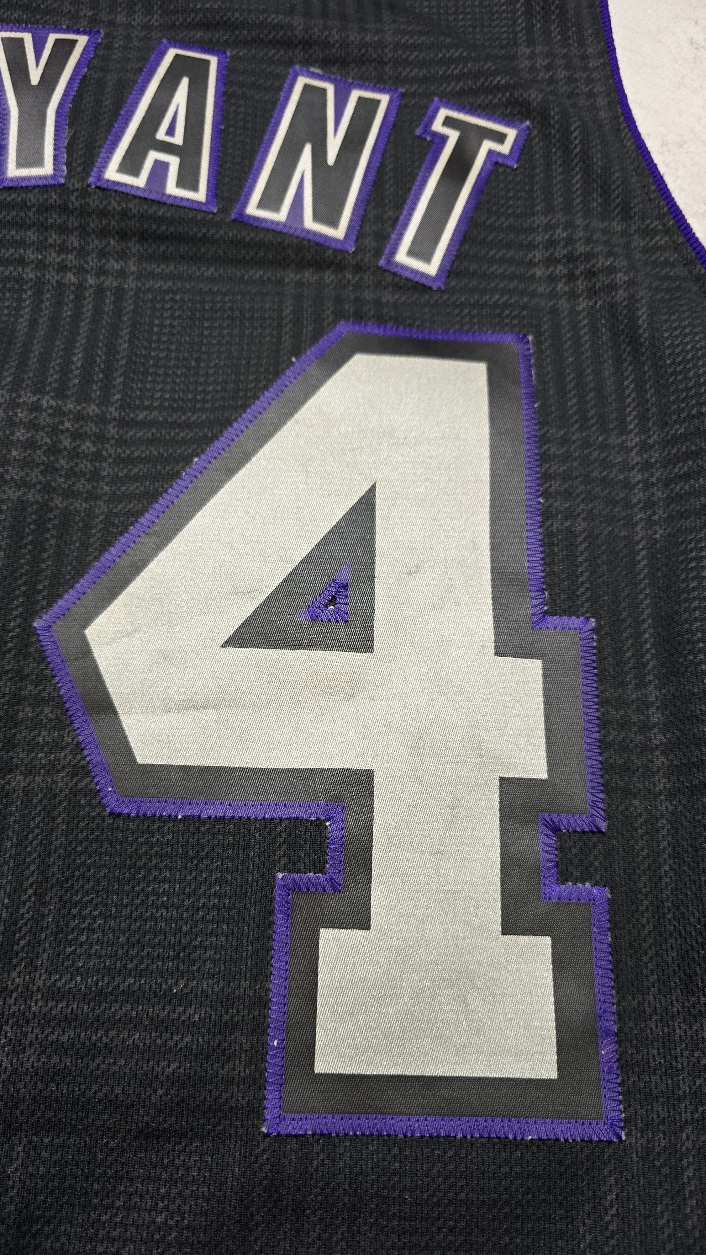 Adidas Kobe Bryant 24 LA Lakers Black Purple Limited Edition Jersey Size US S / EU 44-46 / 1 - 7 Thumbnail