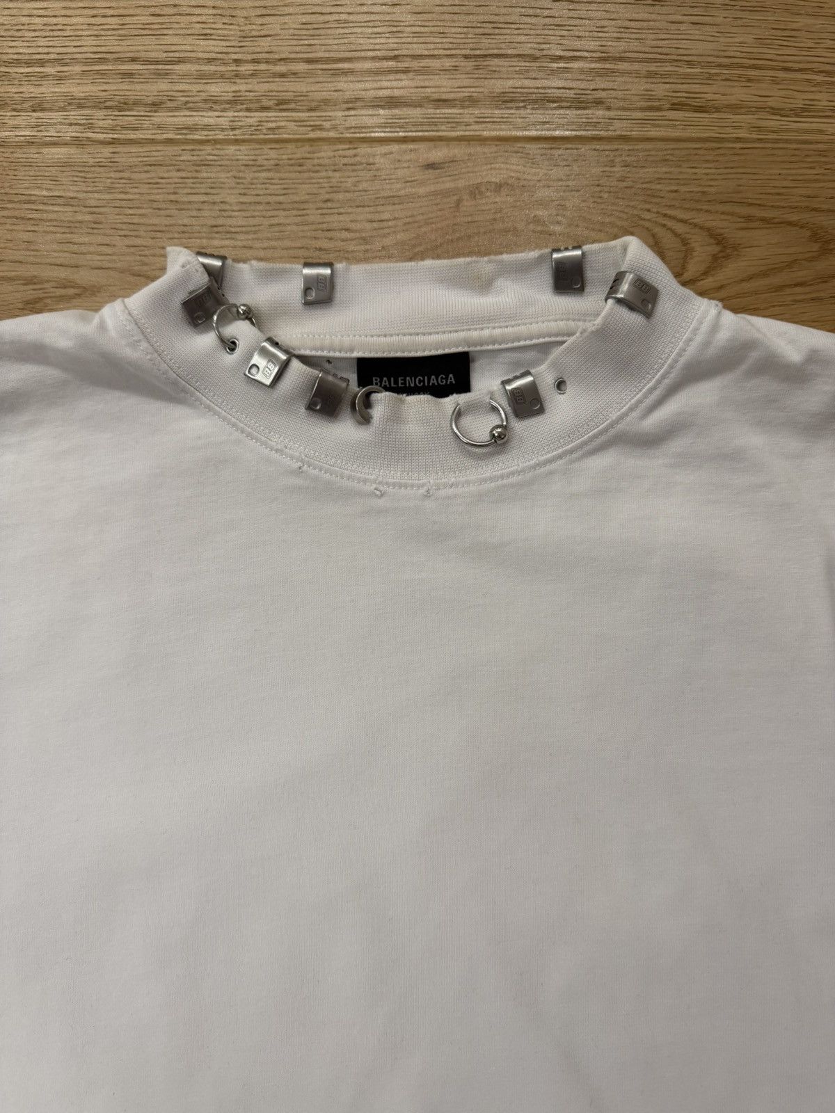Balenciaga Balenciaga white piercing t-shirt 5 Size US XXL / EU 58 / 5 - 4 Thumbnail