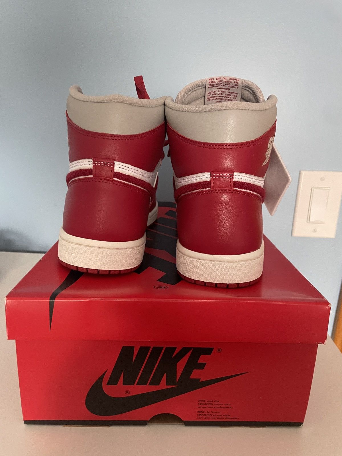 Jordan Brand Jordan 1 high varsity red size 10.5W Size US 10.5 / IT 40.5 - 5 Thumbnail