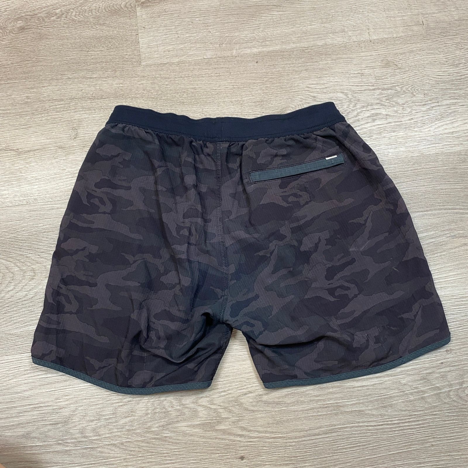 Vuori Vuori Stockton Performance Athletic Camo Shorts Men's Medium Size US 30 / EU 46 - 3 Thumbnail