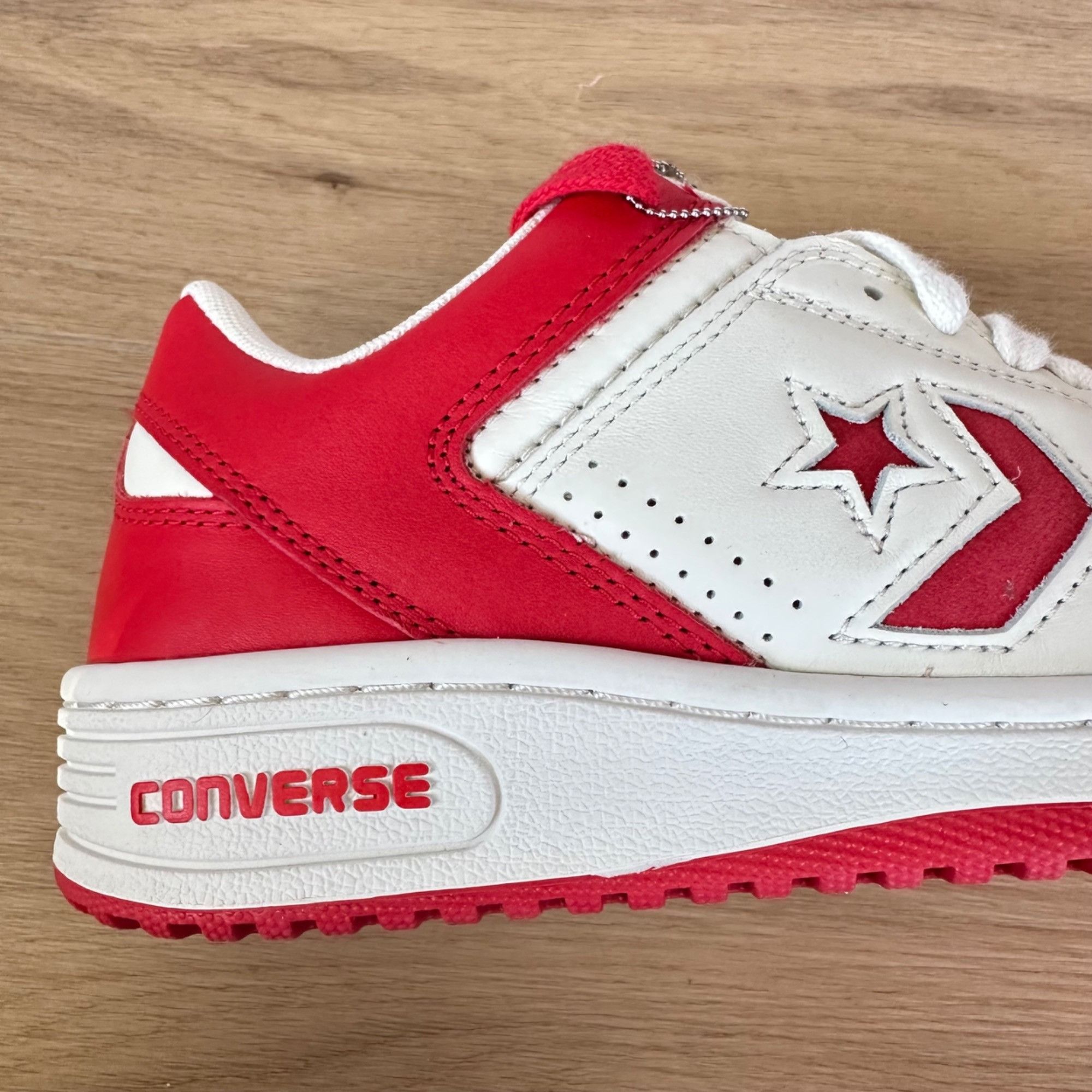 Converse Converse Weapon Low Red White 9 Mens Shoes Bird Magic Erving Size US 9 / EU 42 - 6 Thumbnail