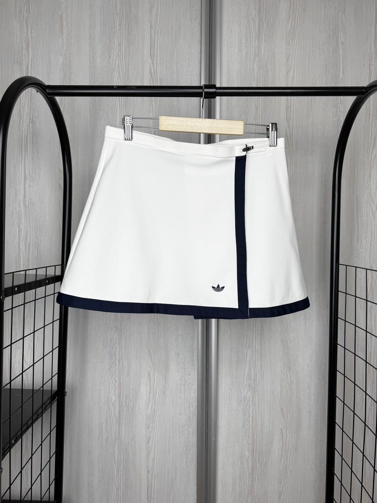 Adidas 80’s Adidas Vintage Retro Tennis Skirt Made In Japan Size 34" / US 12 / IT 48 - 1 Thumbnail