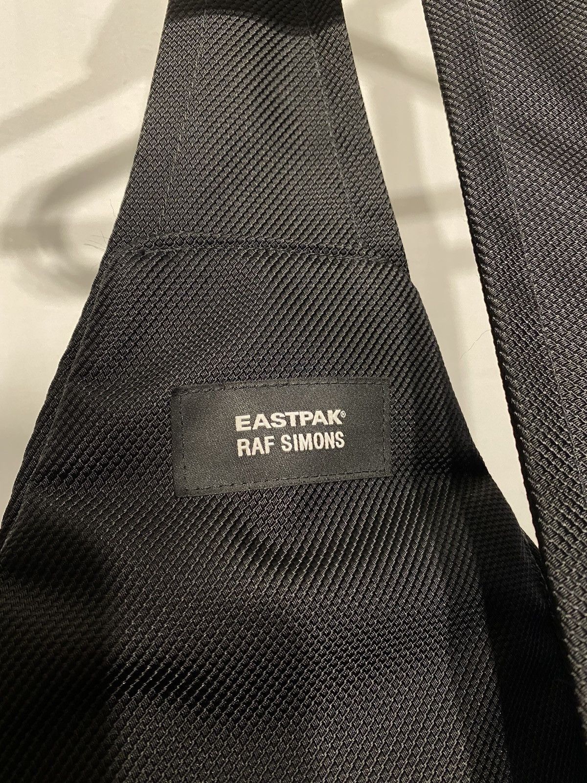 Eastpak × Raf Simons Raf simons X Eastpak Hobo Body Bag Size ONE SIZE - 8 Thumbnail