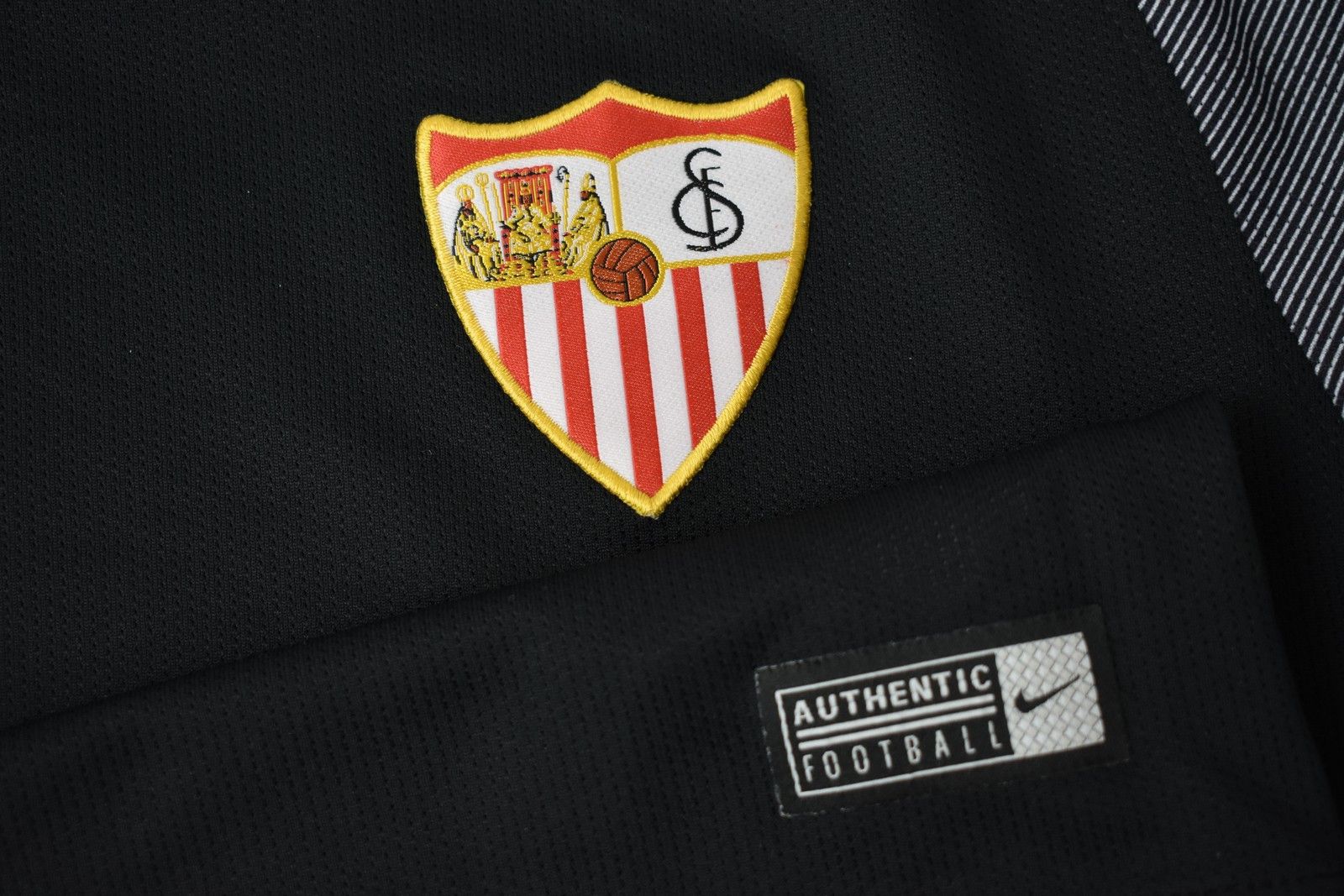 Nike 2018-19 Nike Sevilla FC Away 3rd Shirt SIZE M Size US M / EU 48-50 / 2 - 9 Thumbnail