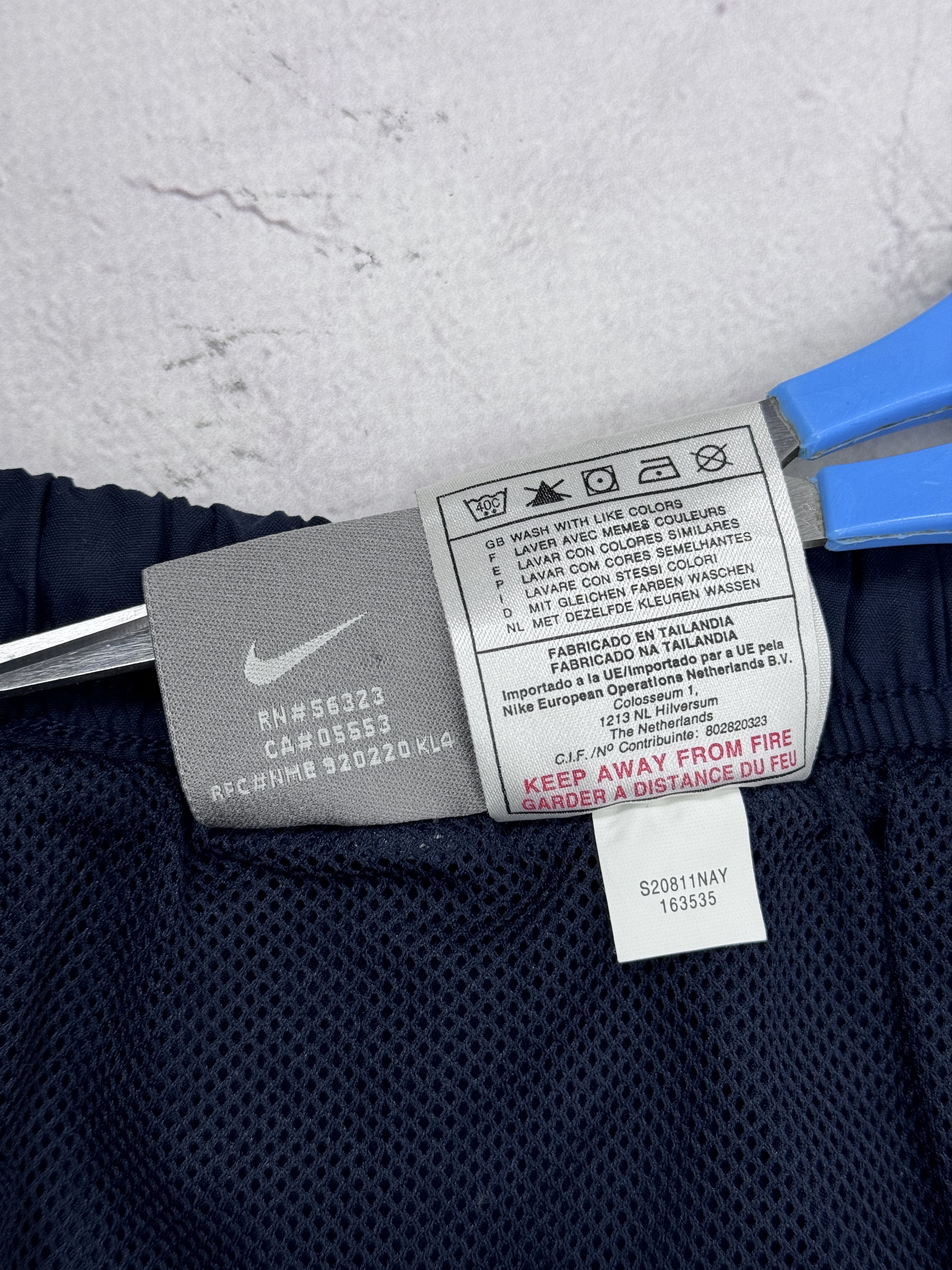 Nike × Vintage Vintage Nike Shorts Swoosh Logo Dark Blue Size US 38 / EU 54 - 15 Thumbnail