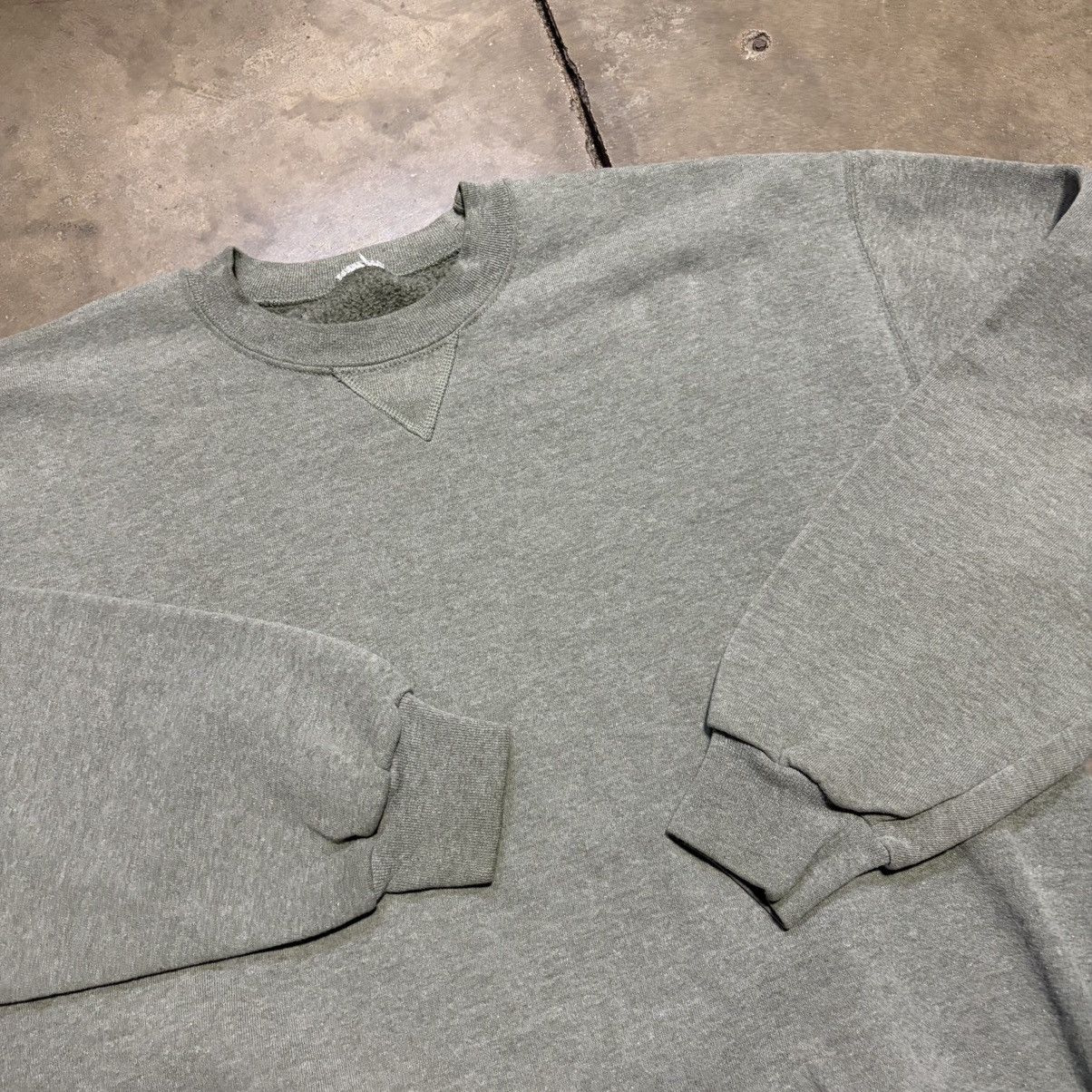 Russell Athletic Vintage Russell Athletic Crewneck Sweatshirt Blank 90s USA Size US L / EU 52-54 / 3 - 5 Thumbnail