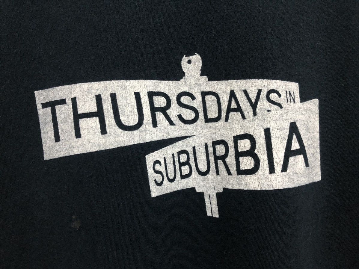 Band Tees × Gildan RARE 🤘🏽 THURSDAYS IN SUBURBIA ALTERNATIVE ROCK BAND TEE Size US XL / EU 56 / 4 - 6 Thumbnail