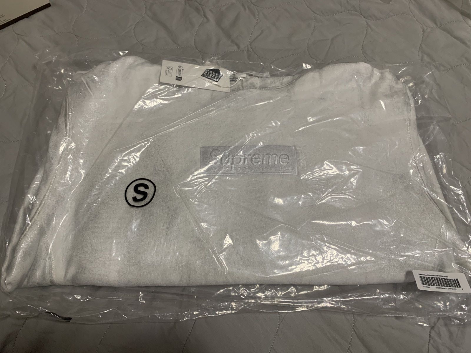 Supreme Supreme MM6 Maison Margiela Foil Box Logo Hooded Sweatshirt Size US S / EU 44-46 / 1 - 1 Thumbnail