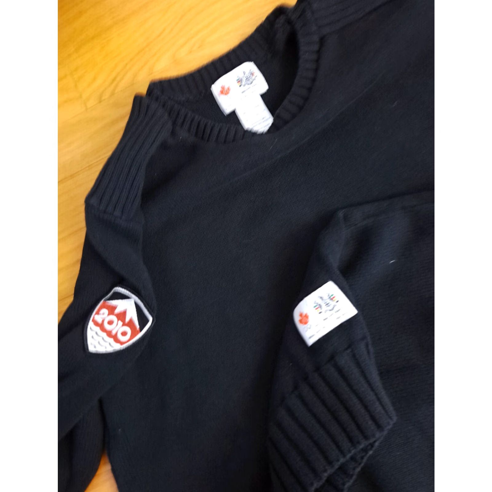 Hudson Hudson Bay Co. Sweatshirt Pullover Unisex Adults Black 100% Cotton Fleece Embroidered Olympics 2010 Vancouver Large M Size US M / EU 48-50 / 2 - 3 Thumbnail