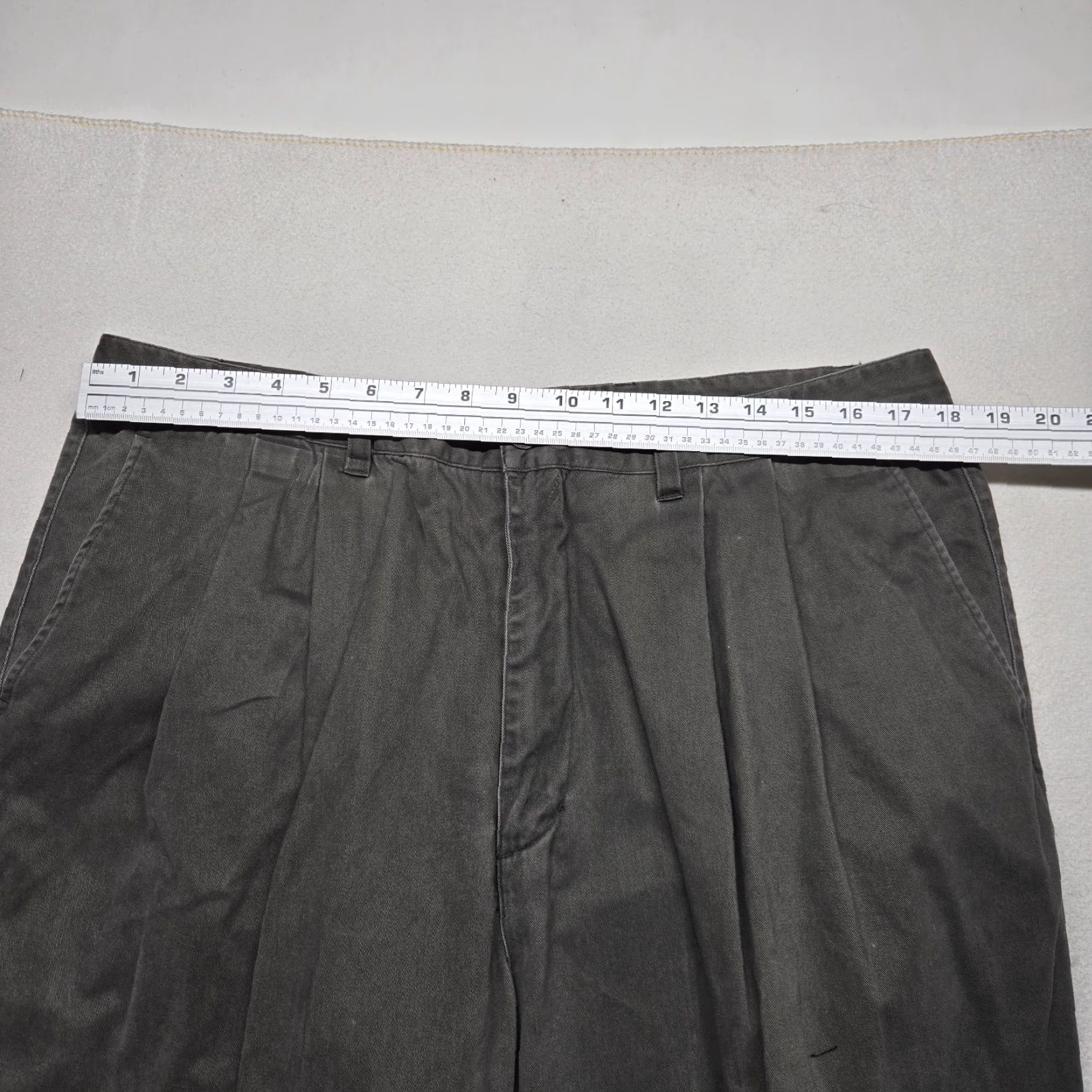 Vintage Authentic Laundered Khakis Pants Mens Adult Size 38 Gray Chino Easy Care Flat Front 30 Inseam Straight Pockets Casual Workwear Size US 38 / EU 54 - 4 Thumbnail