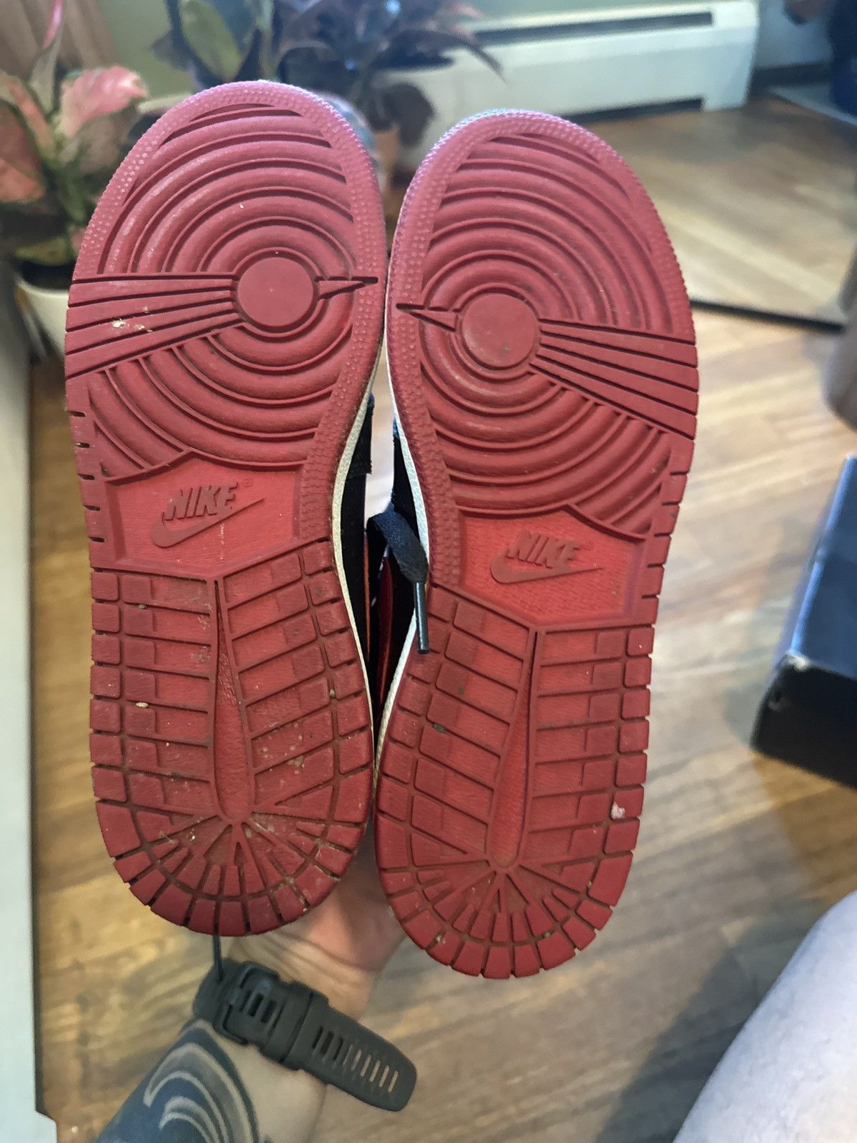 (GS) Air Jordan 1 Retro High OG 'Banned' 2016