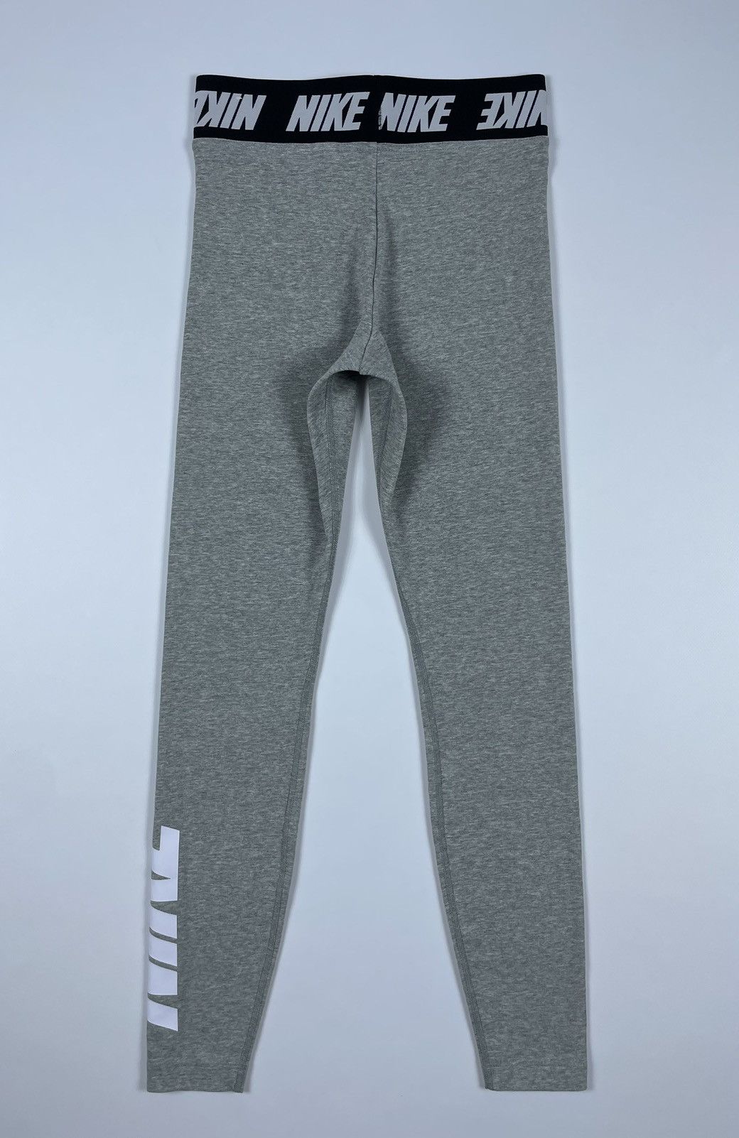 Nike Nike Sportswear Women's High-Rise Tight Fit Leggings Grey Size 26" / US 2 / IT 38 - 7 Thumbnail