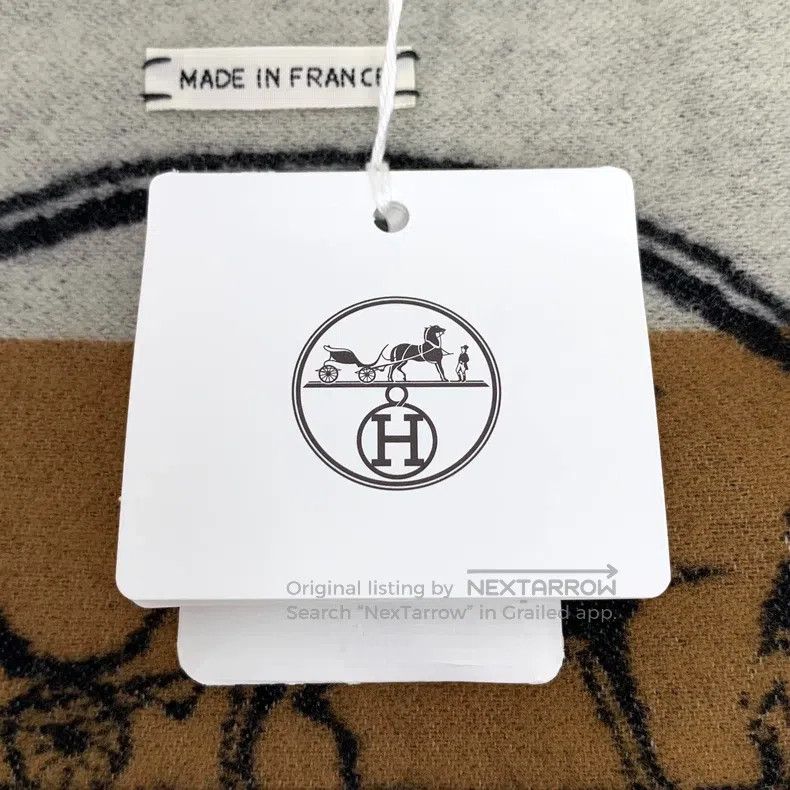 Hermes Hermes Light Blue Cashmere Lapel Long Sleeve Short Coat Size XS / US 0-2 / IT 36-38 - 6 Thumbnail