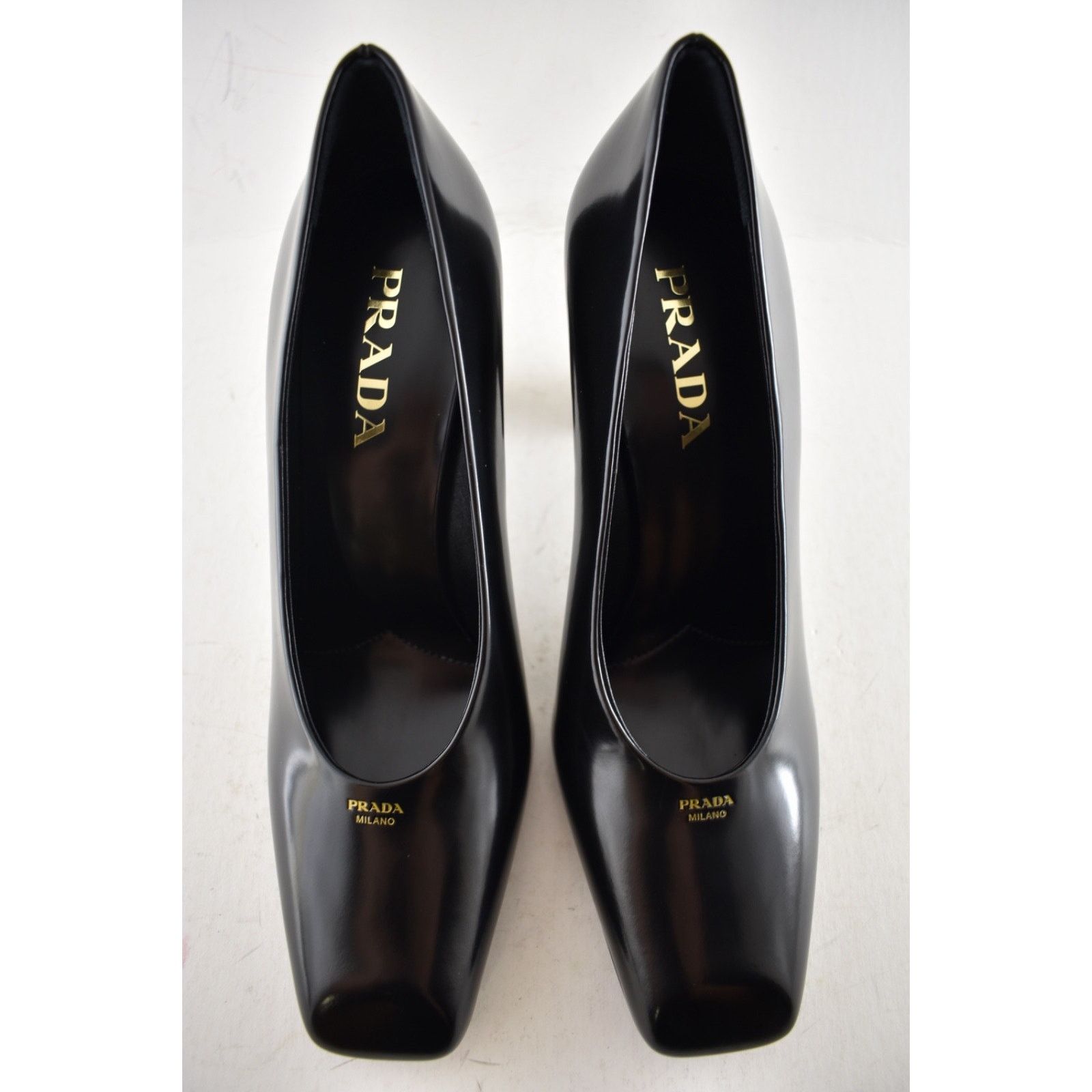 Prada Prada 85mm Black Brushed Leather Block Heel Pump 38.5 Size US 8.5 / IT 38.5 - 11 Thumbnail