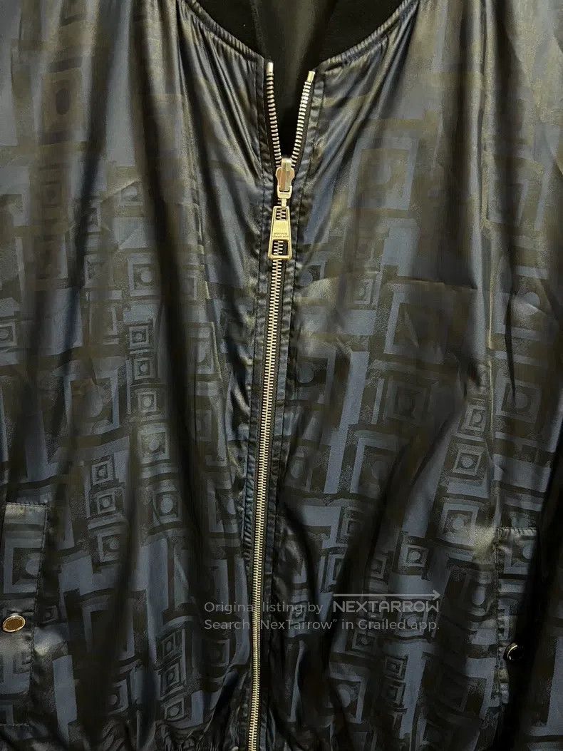 Versace Versace The front and back sides are full of printed jacke Size US L / EU 52-54 / 3 - 3 Thumbnail