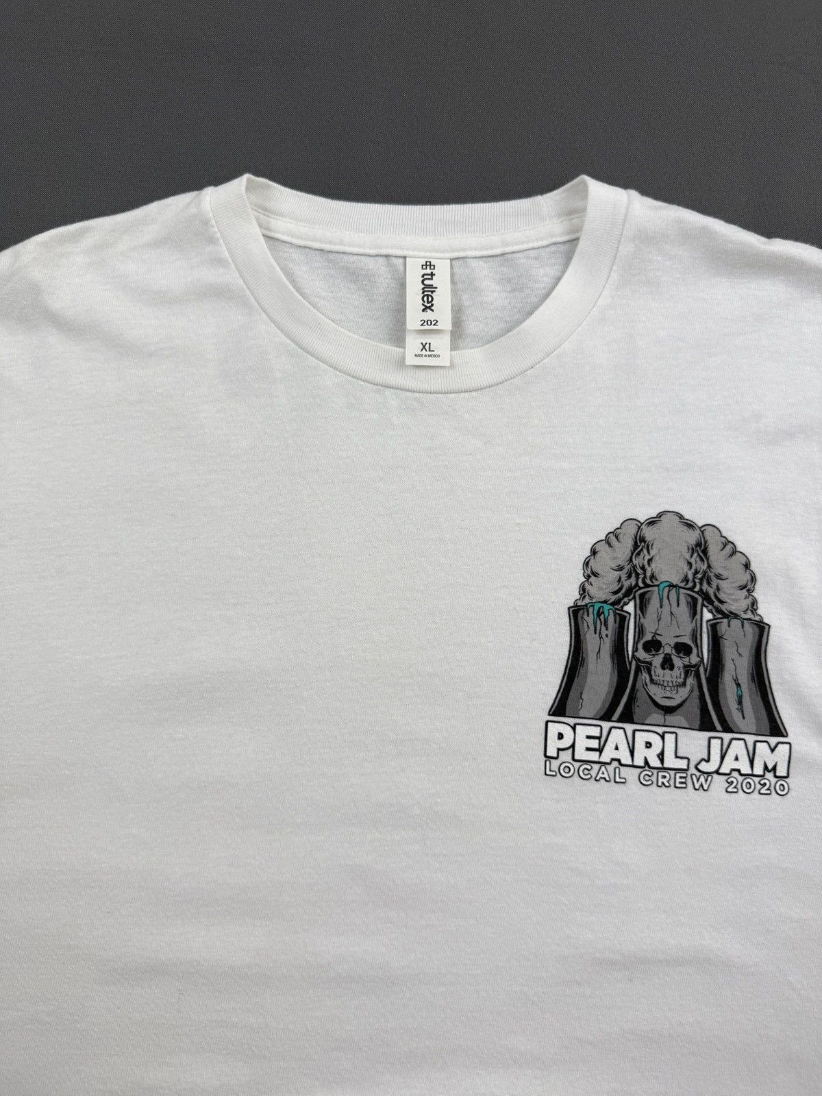 Band Tees 2020 Covid Canceled Concert Pearl Jam Local Crew T-Shirt Size US XL / EU 56 / 4 - 2 Thumbnail