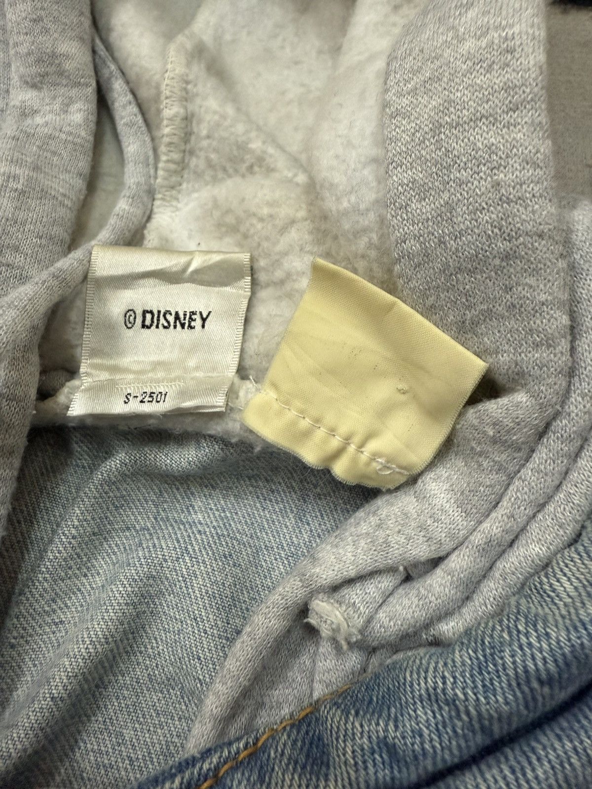 Disney Vintage Disney Store Denim Trucker Jacket Hoodie Size US L / EU 52-54 / 3 - 7 Thumbnail