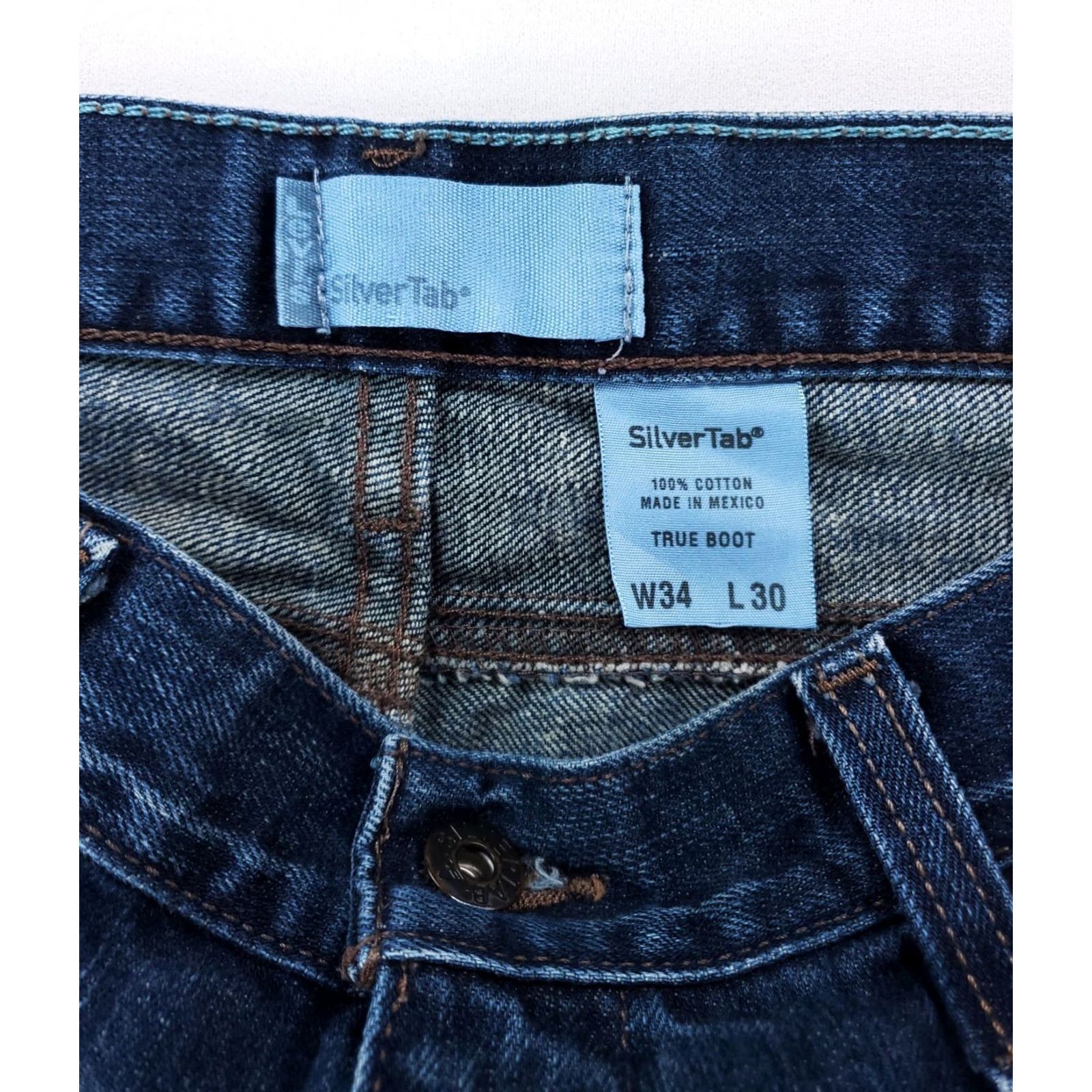 Levi's VINTAGE Levi's Silvertab Bootcut Jeans Mens 36 x 29 90s Y2K Blue True VTG 90s Denim Jeans Modern Size US 5 / EU 37 - 2 Thumbnail