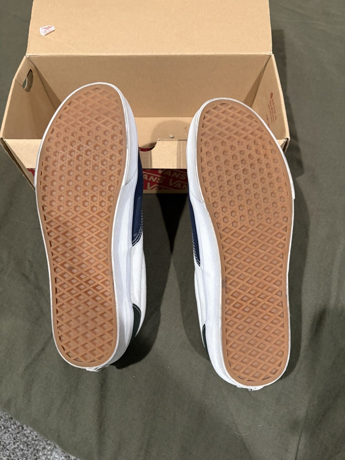 Vans Vans Era Size US 12 / EU 45 - 2 Thumbnail