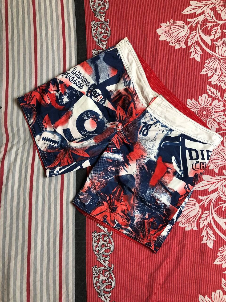 Diesel Vintage two-way shorts Diesel Crazy Y2K Mens Size US 36 / EU 52 - 16 Thumbnail