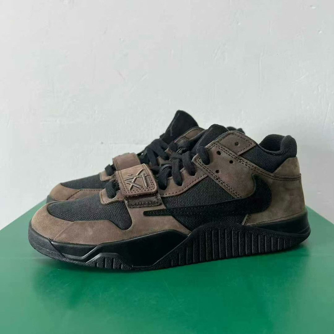 Nike Nike Black Lowtop Sneakers 43 Men Size US 10 / EU 43 - 1 Thumbnail