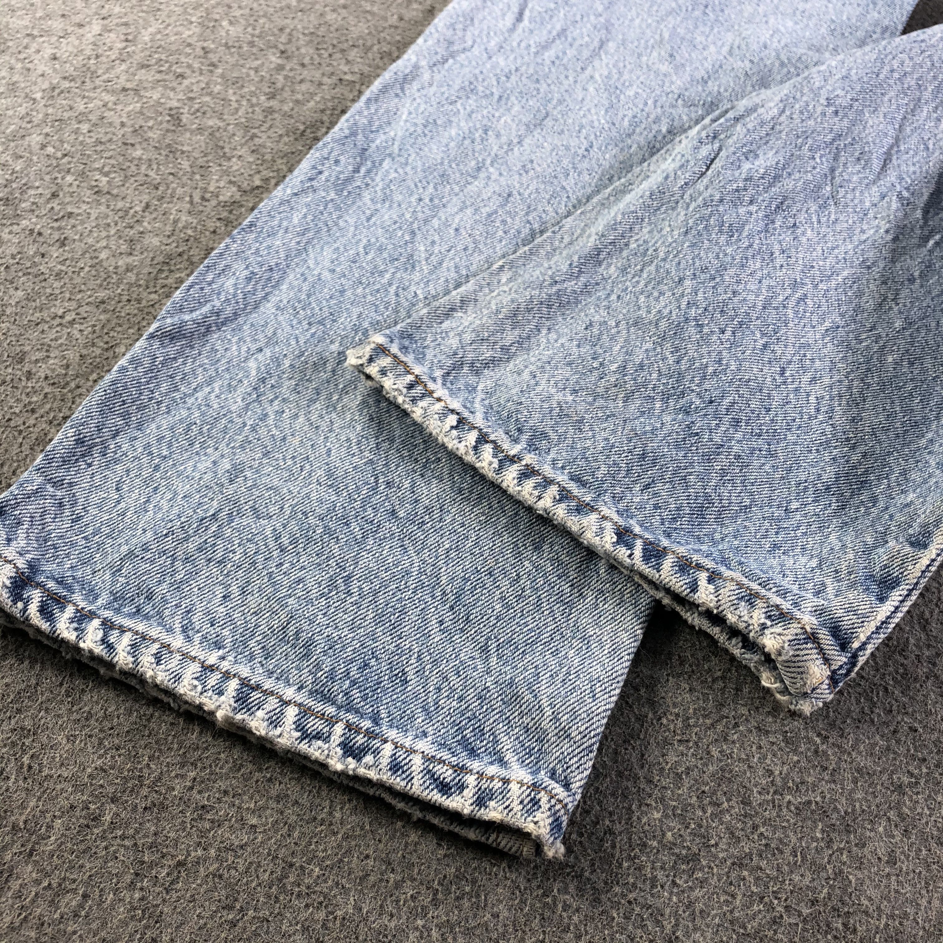 Levi's 90s Vintage Light Wash Levis 505 Jeans-J3265 Size US 35 - 6 Thumbnail