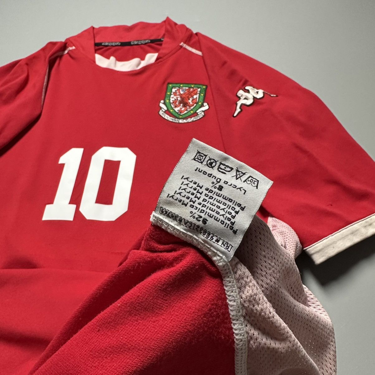 Adidas WALES KAPPA 2002/2004 FOOTBALL HOME JERSEY #10 GARY SPEED Size US L / EU 52-54 / 3 - 12 Thumbnail