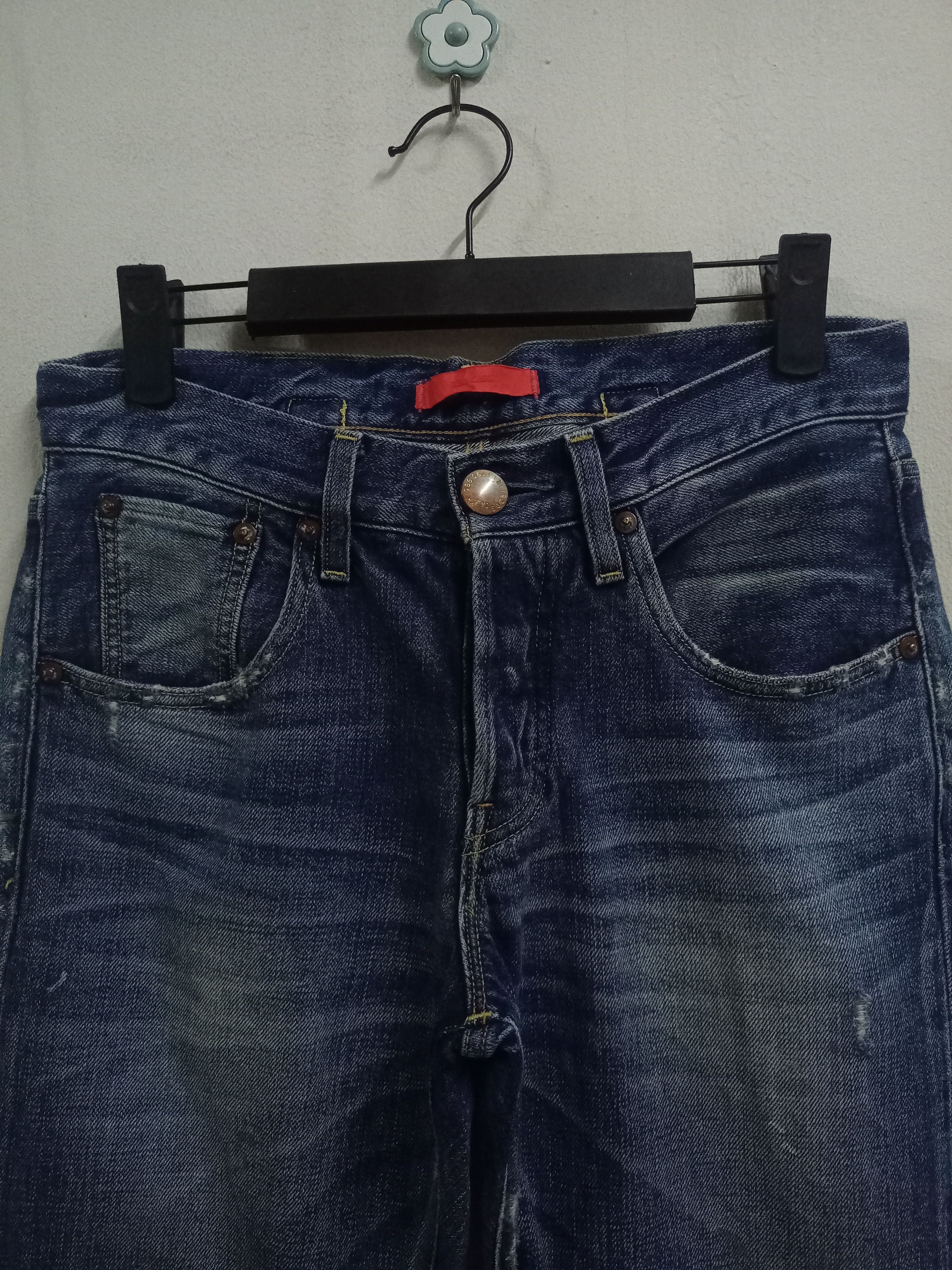 Japanese Brand Vintage Japanese Brand Buckle Back Painted Splattered Jeans Size US 28 / EU 44 - 4 Thumbnail