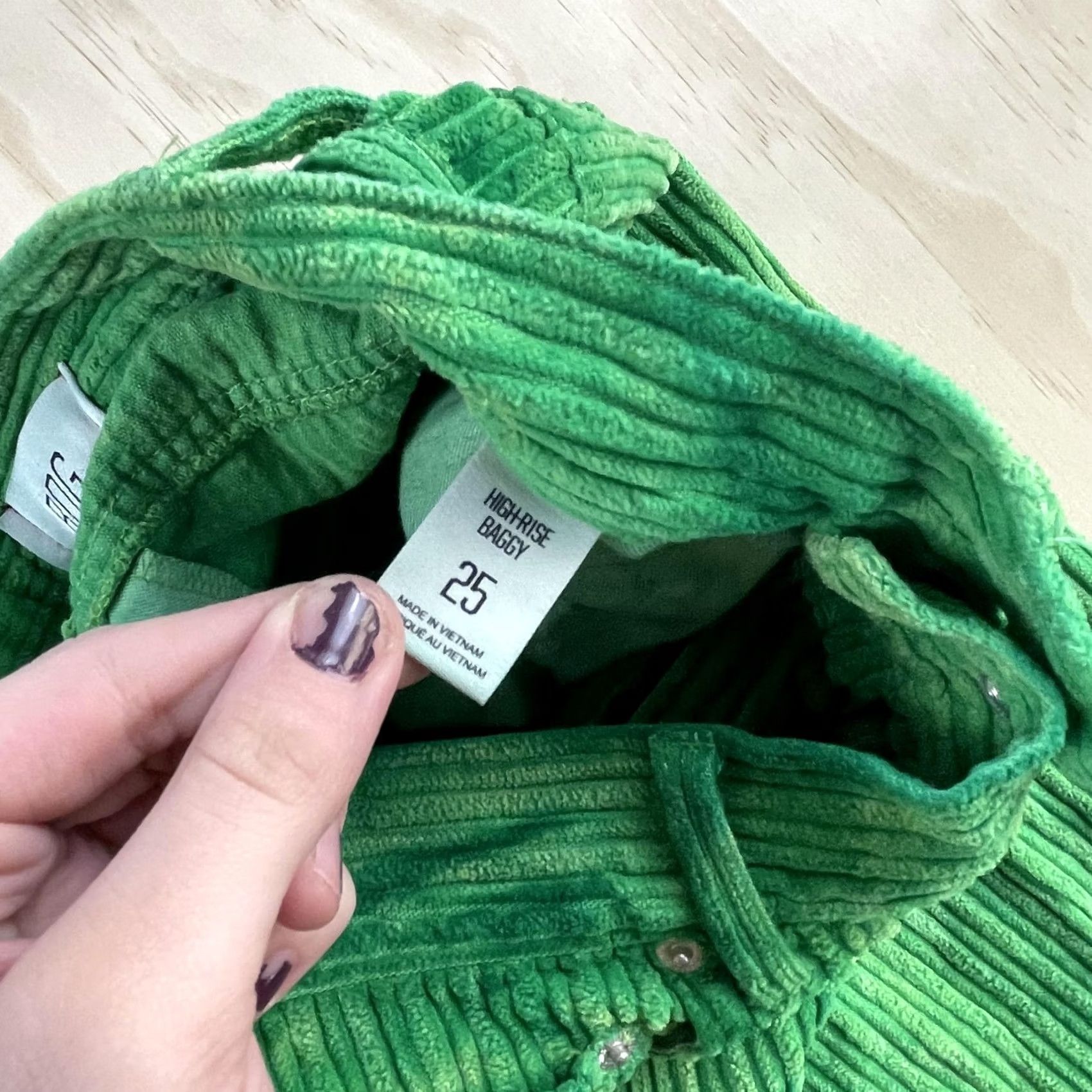 Bdg BDG Urban Outfitters Highrise Baggy Corduroy Pants Womens 25 Green Straight Leg Size 42" / US 20 - 4 Thumbnail