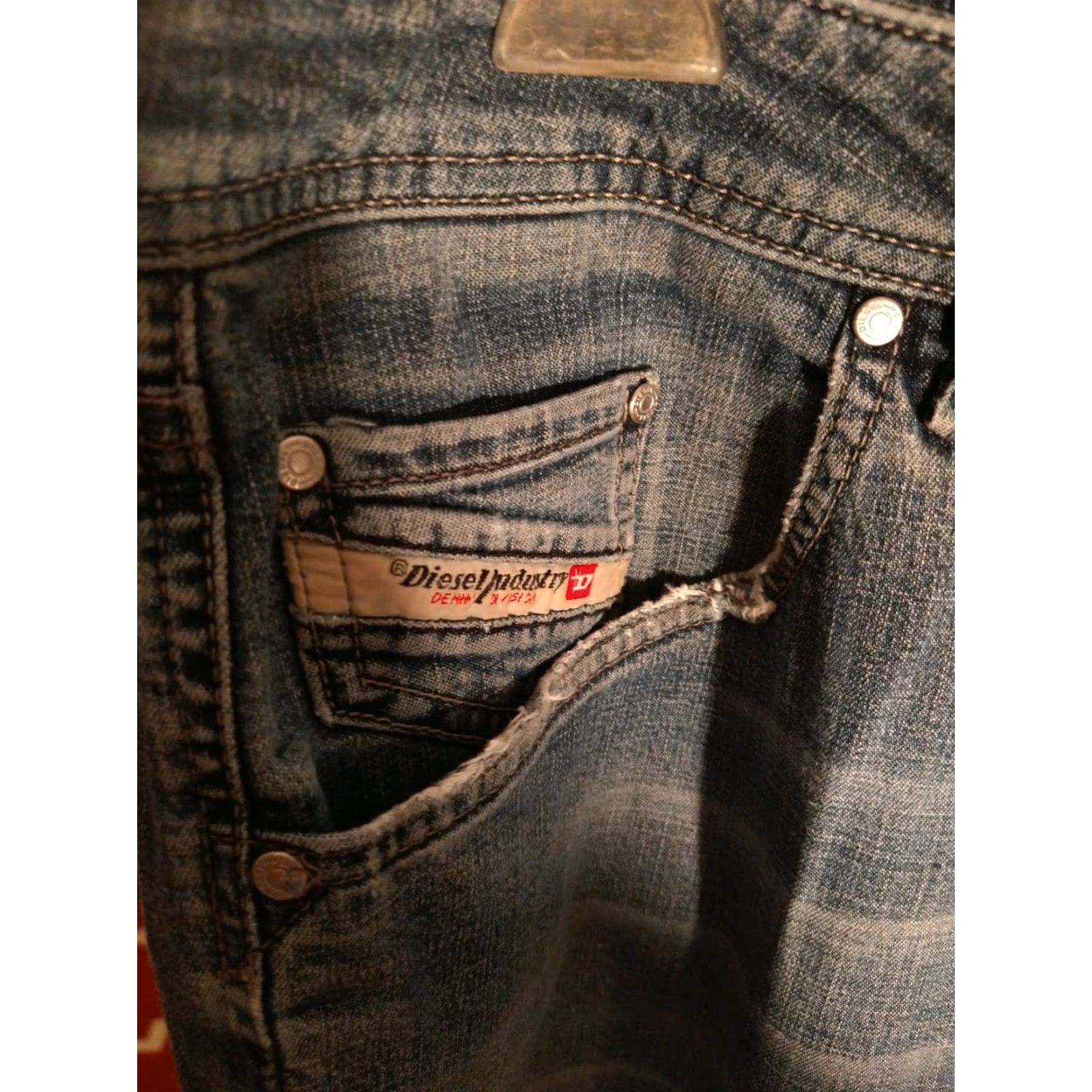 Diesel VINTAGE Diesel Denim Jeans Made In Italy Light Blue Size 33 Button Jeans Men 30 Inseam Blue Straight Denim Size US 33 - 2 Thumbnail