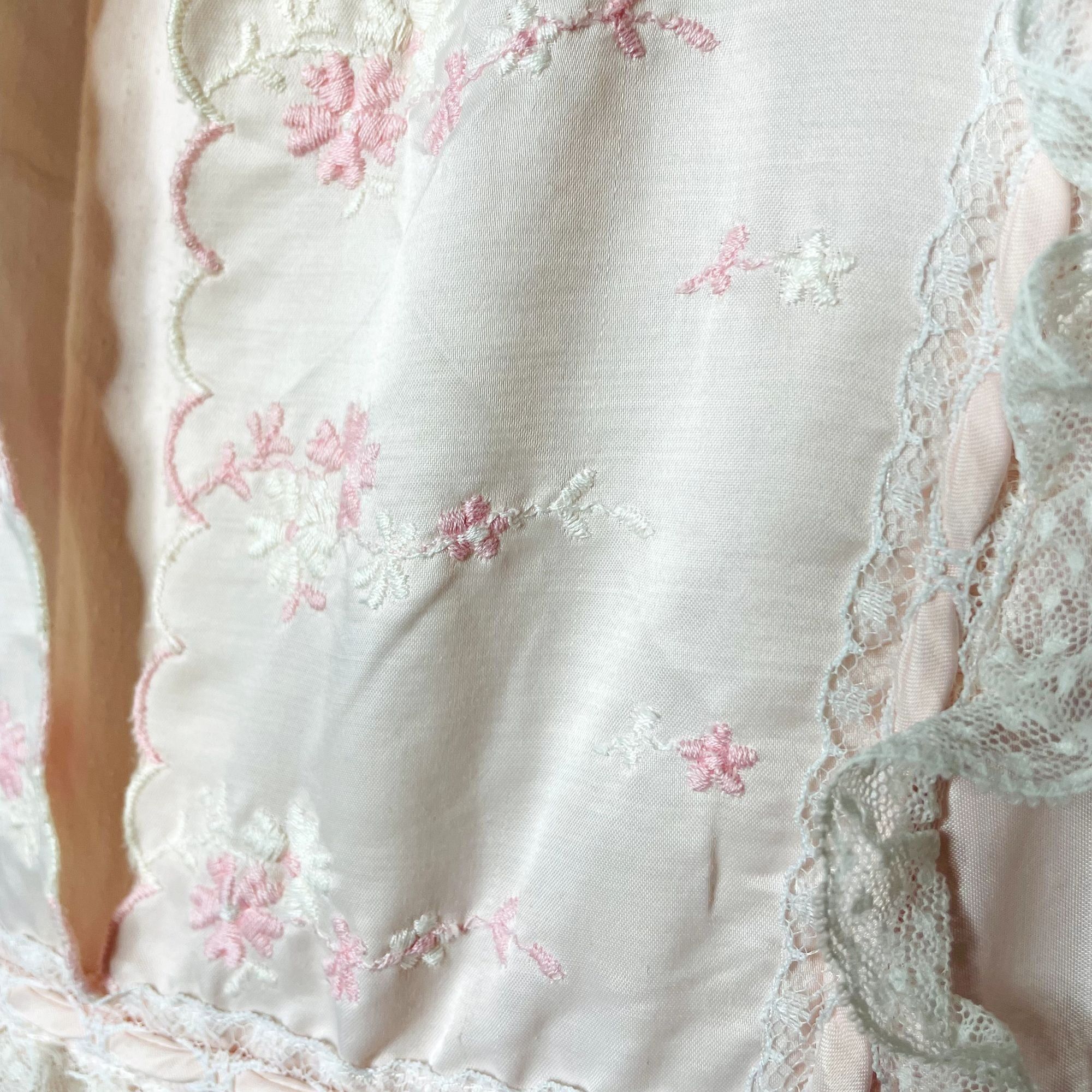 Other Vintage Pink Satin Long Nightgown Modest Sleepware Embroider Size L / US 10 / IT 46 - 8 Thumbnail