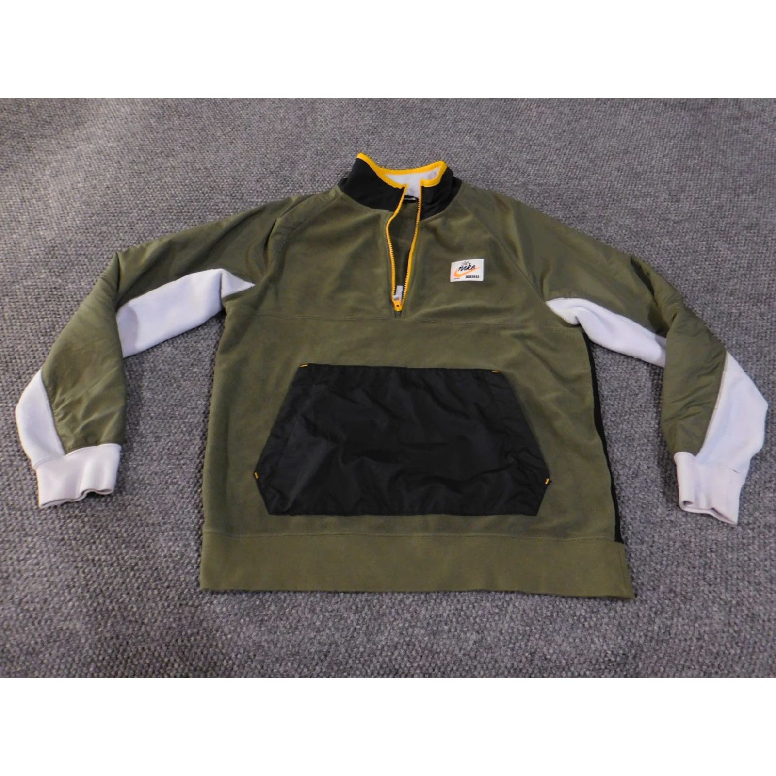 Nike Nike Sweatshirt Men M Pullover Half Zip Fleece Olive Green 1/4 Zip Pockets All Seasons Outdoor DD8968-380 Sportswear Vintage No Size US M / EU 48-50 / 2 - 2 Thumbnail