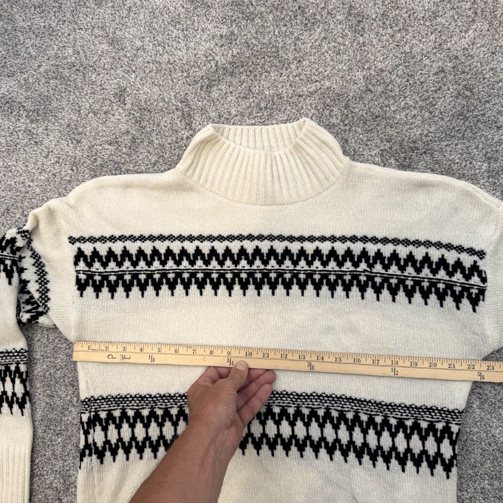 Christian Siriano Christian Siriano Chenille Sweater L Fair Isle Nordic Winter Mock Neck White Women Pullover Christmas Holiday Preppy Ski Mens? Size L / US 10 / IT 46 - 3 Thumbnail