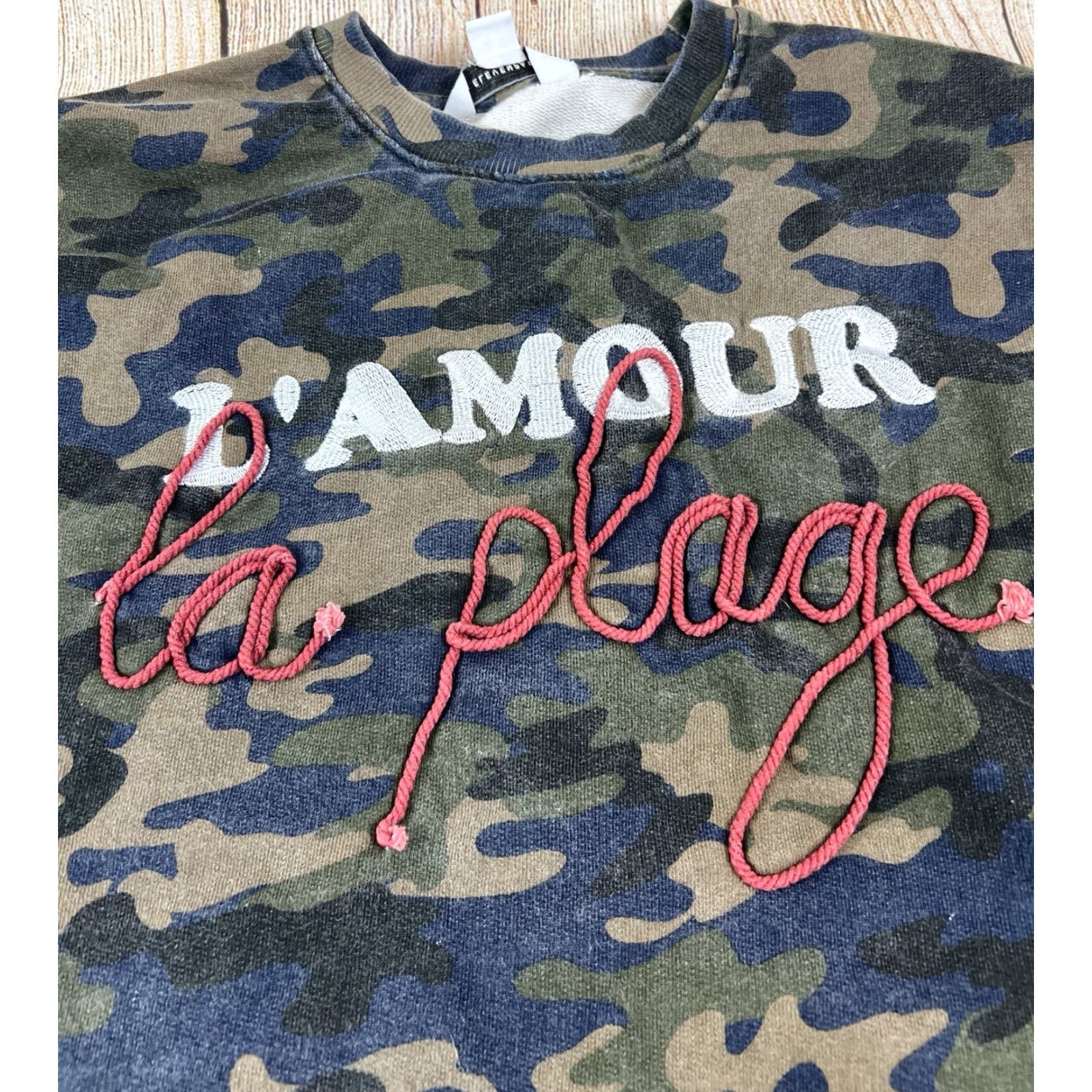 Eleven Paris Eleven Paris Sweatshirt Crewneck Camo Multicolor L’amour La Plage Size S Small Mens Pullover Regular Crewneck Fading Pre owned Size US S / EU 44-46 / 1 - 3 Thumbnail