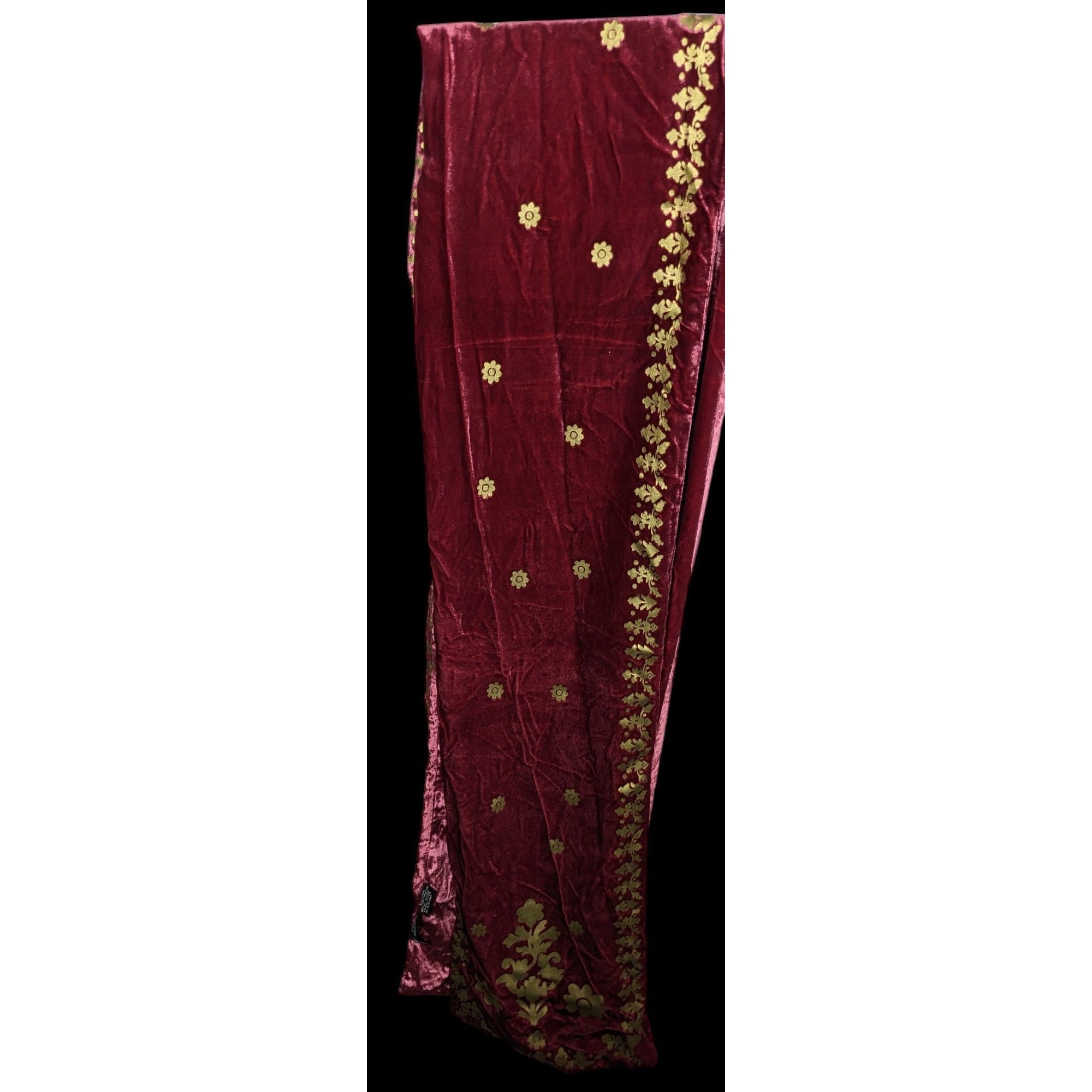 Other The Met Burgundy And Gold Velvet Royal Crest Scarf Size ONE SIZE - 1 Thumbnail