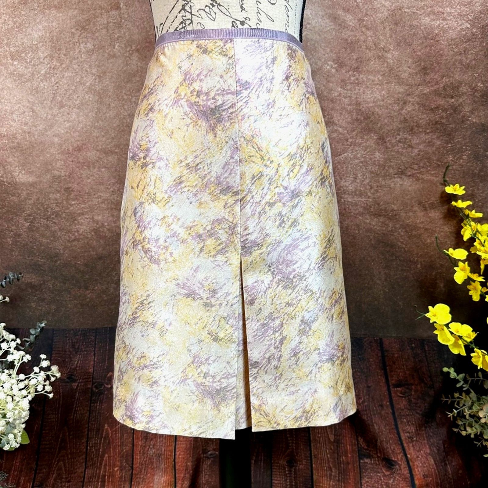 Other BCBGMaxazria Watercolor‎ Wool/Silk Skirt Lavender/Cream10 Size 32" / US 10 / IT 46 - 3 Thumbnail