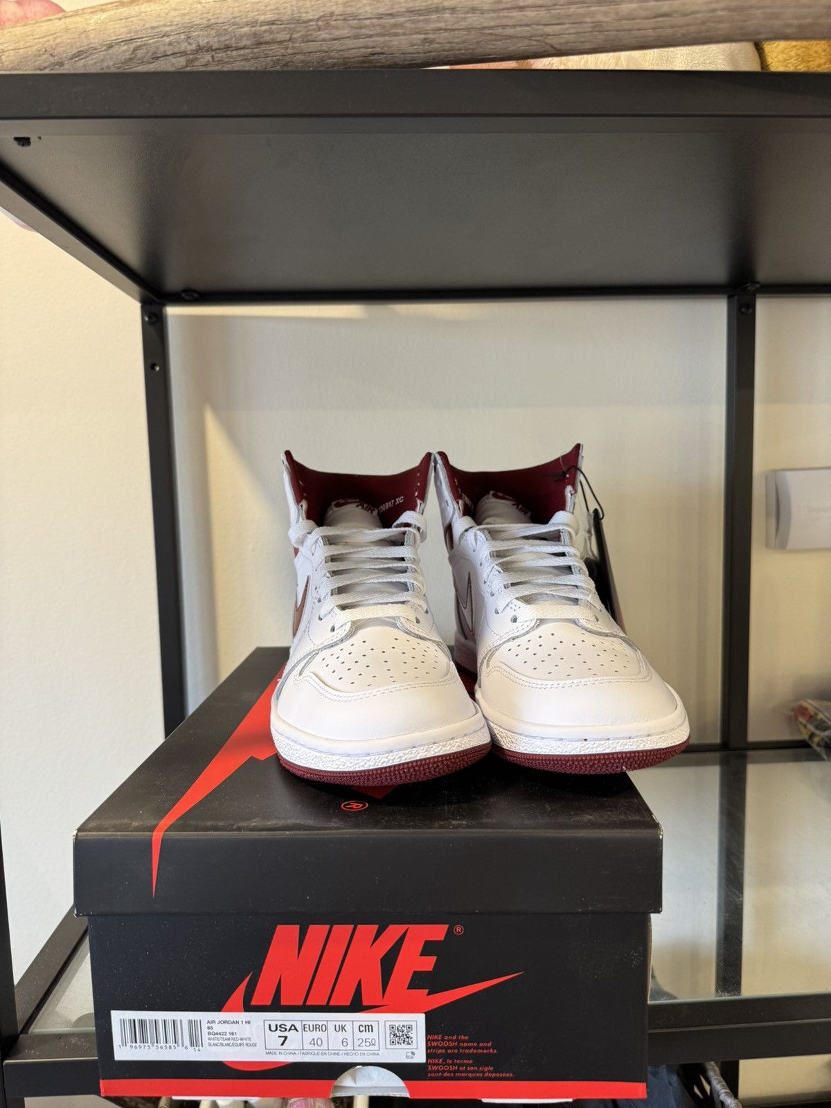 Jordan Brand Nike Air Jordan 1 High '85 "Metallic Burgundy" Red-White Size US 7 / EU 40 - 3 Thumbnail