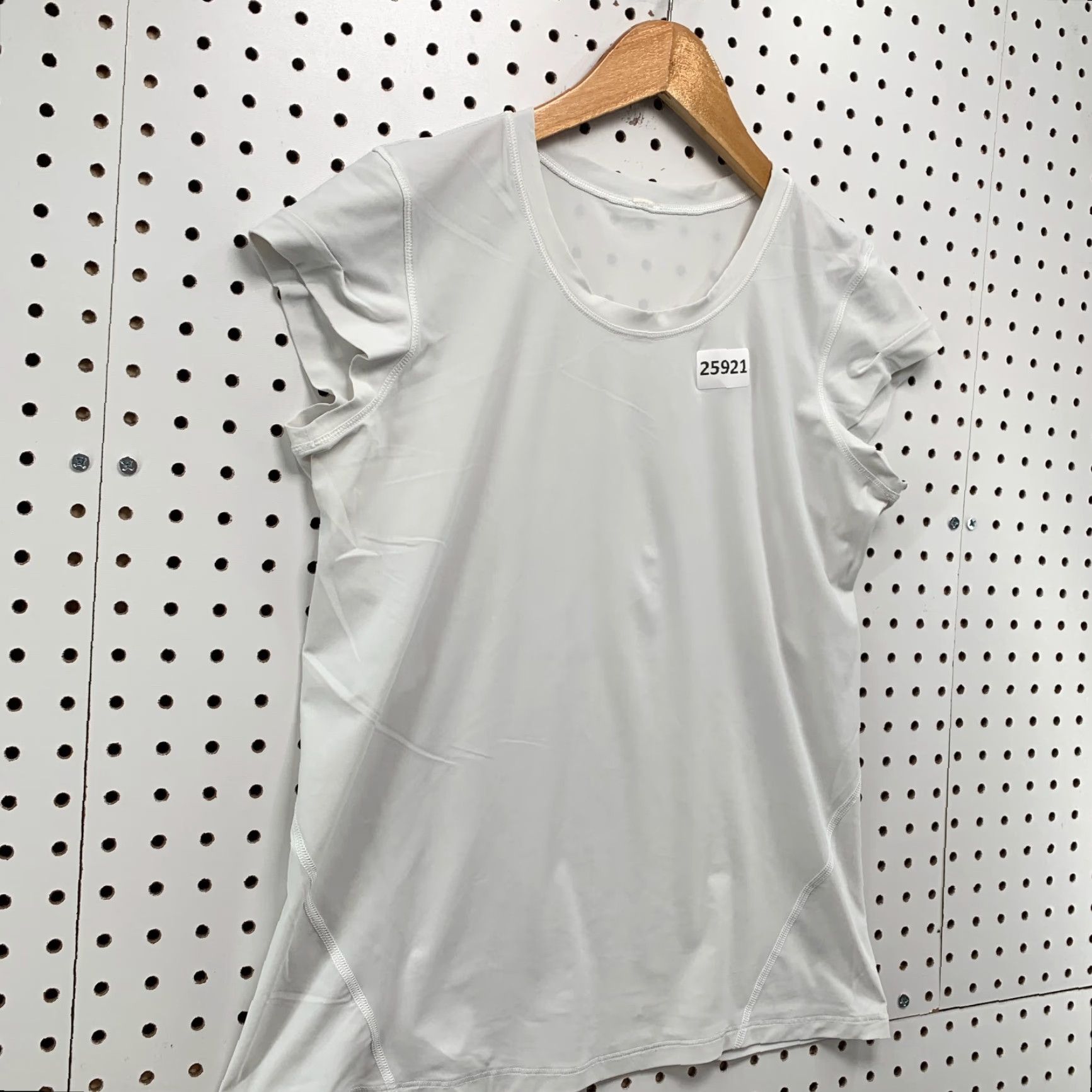 Lululemon VINTAGE Lululemon White Athletic Tank Shirt Sleeveless Womens Size 6 Tank Activewear Womens White 6 Size M / US 6-8 / IT 42-44 - 4 Thumbnail