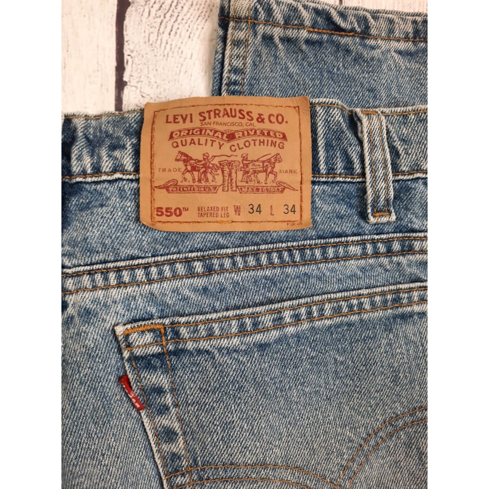 Levi's VINTAGE Levi's 550 Jeans - 34x34 - Relaxed Tapered Leg - Blue Denim - USA Made - Mens Jeans Size US 32 / EU 48 - 7 Thumbnail