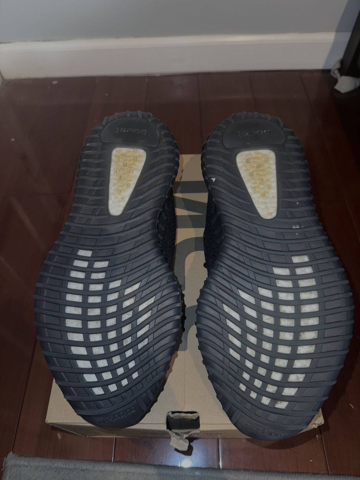 Adidas YZY Boost 350 V2 Size US 10.5 / EU 43-44 - 5 Thumbnail