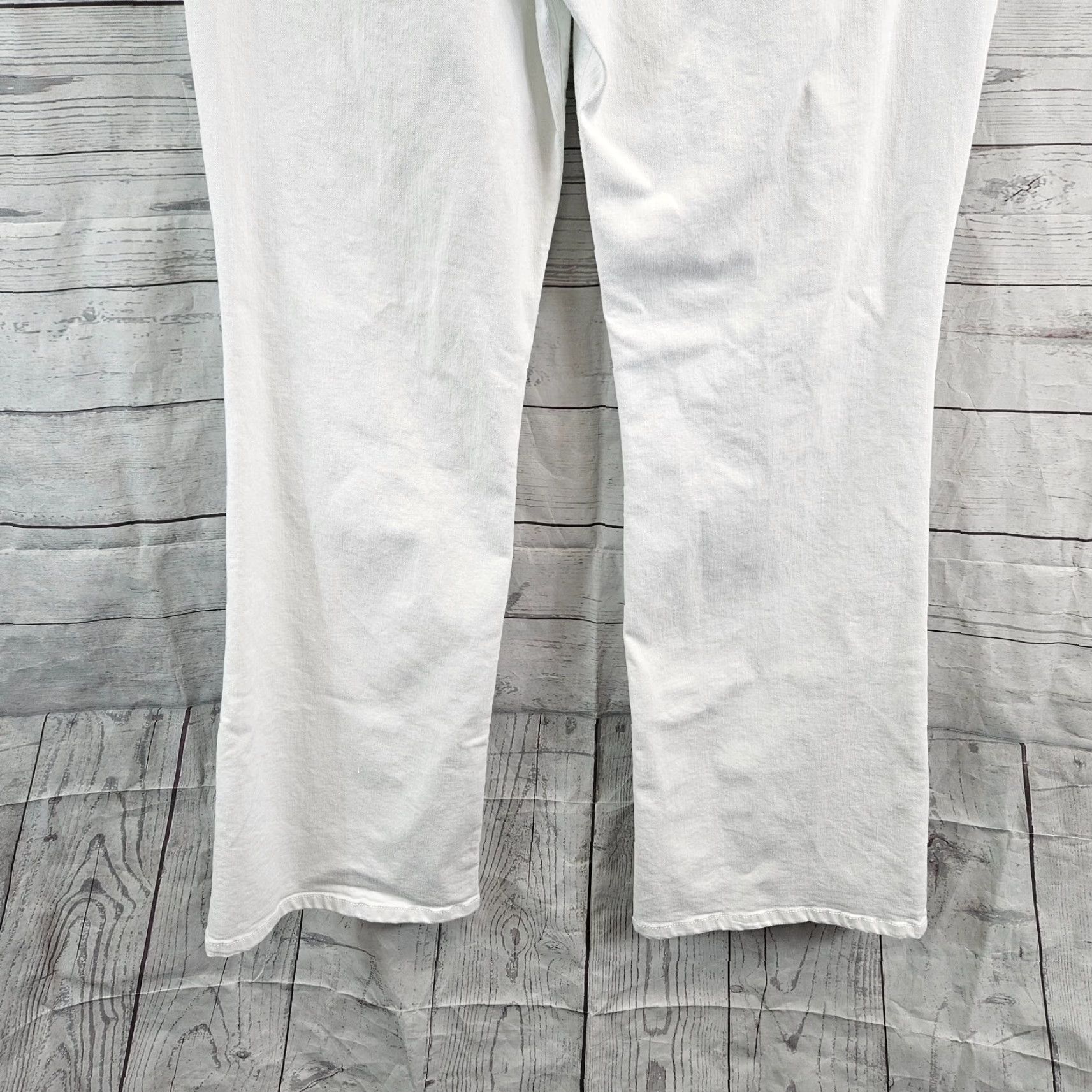 Elizabeth and James Textile Elizabeth and James Womens Flare Jeans Sz 14 Solid White High Rise Denim Cotton Blend 32in Inseam Womens Jeans Size 36" / US 14 / IT 50 - 5 Thumbnail