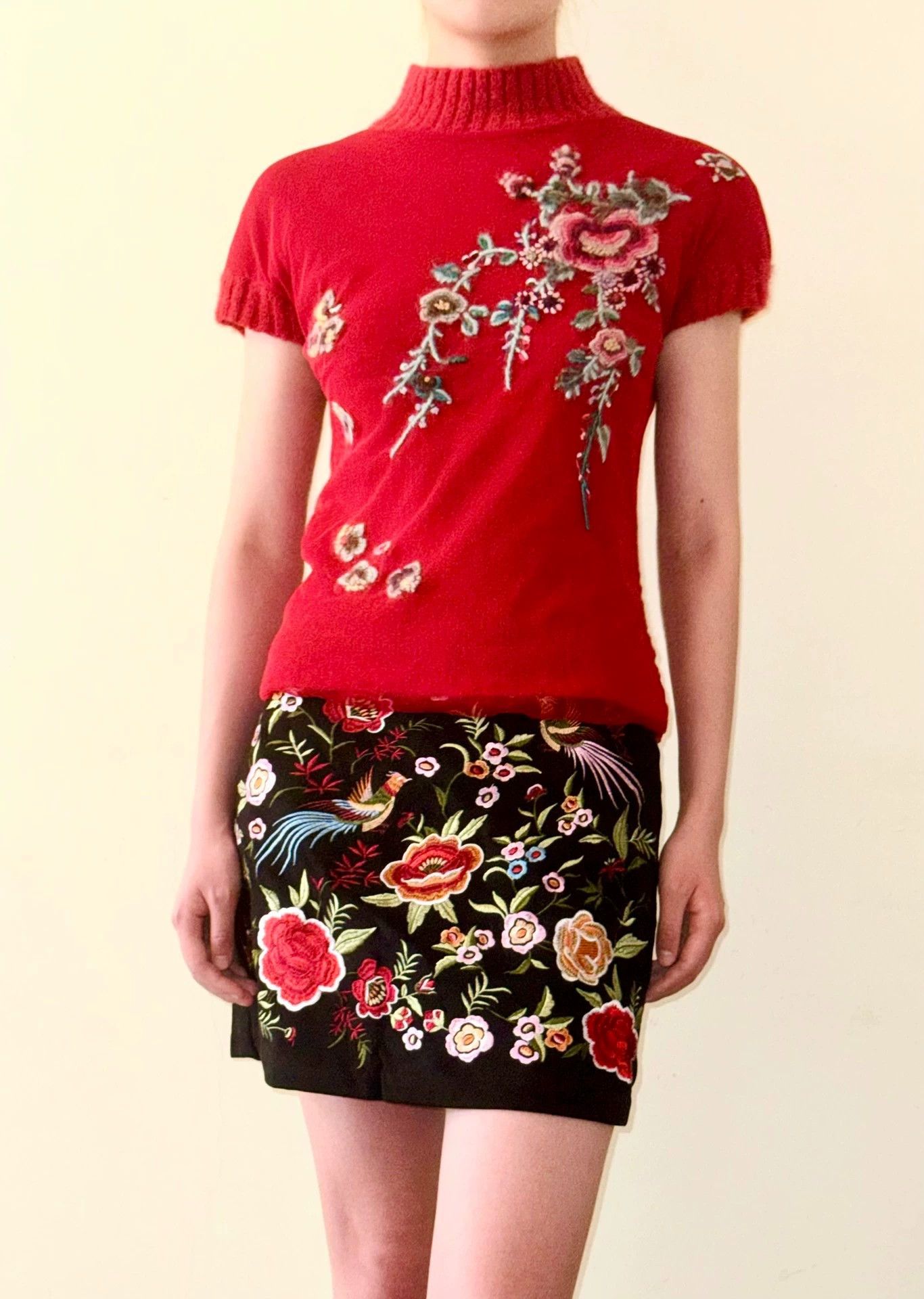 Vivienne Tam Vivienne Tam Chinese Red Plush Knit Tulle Embroidered Floral Top Size XS / US 0-2 / IT 36-38 - 9 Thumbnail