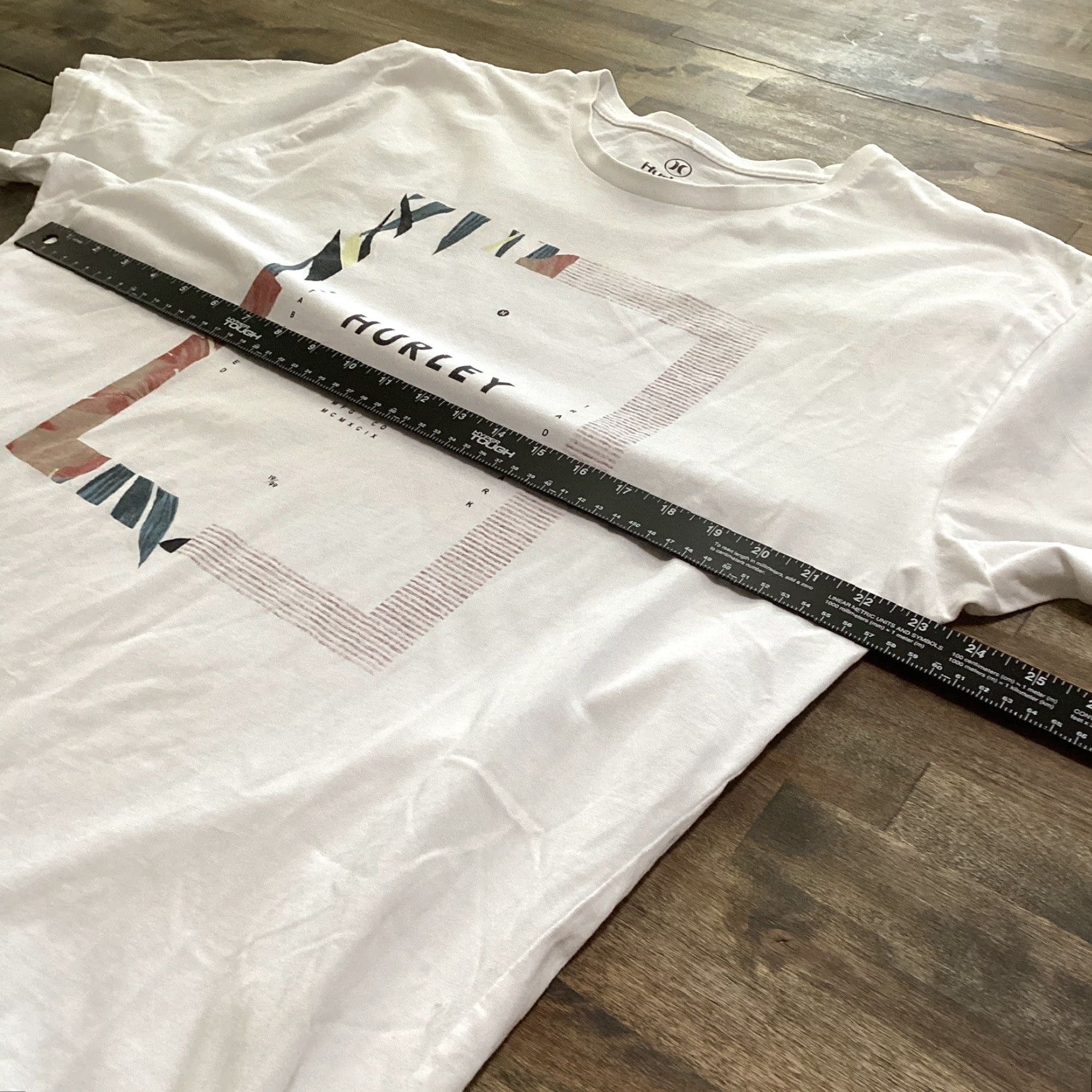 Hurley Hurley Shirt Men XL White Graphic Short Sleeve Crew Neck Surfer Skater Logo T-Shirt Size US XL / EU 56 / 4 - 6 Thumbnail